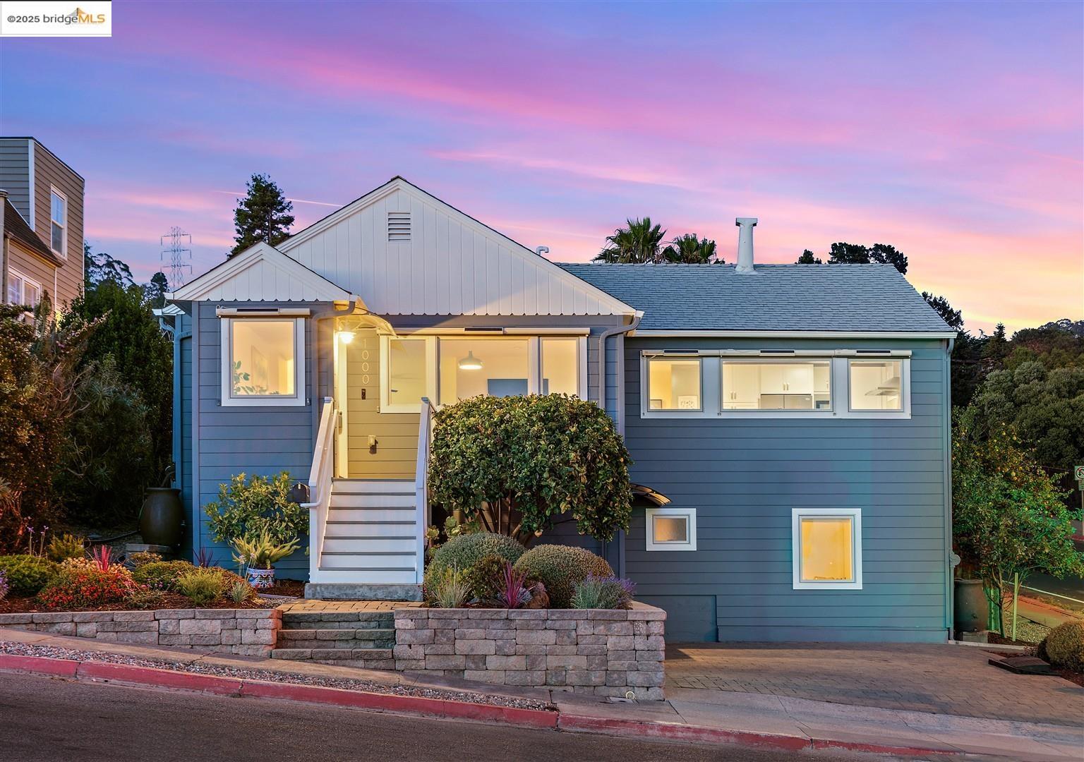 Detail Gallery Image 1 of 1 For 1000 Navellier St, El Cerrito,  CA 94530 - 3 Beds | 2/1 Baths
