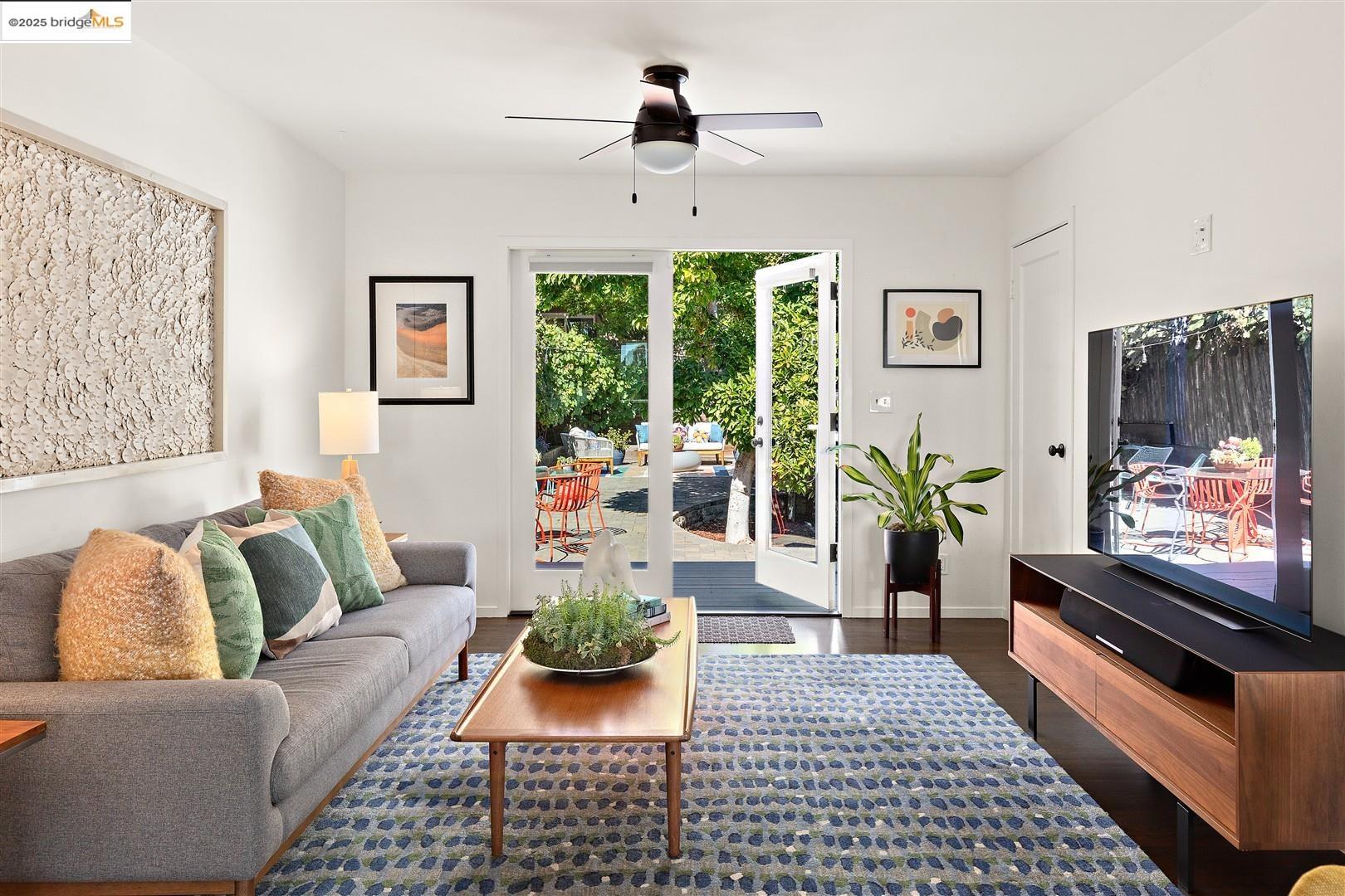 Detail Gallery Image 12 of 60 For 1000 Navellier St, El Cerrito,  CA 94530 - 3 Beds | 2/1 Baths