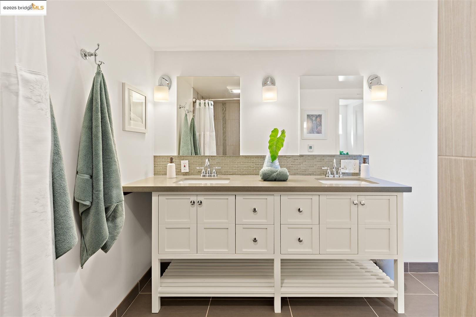 Detail Gallery Image 27 of 60 For 1000 Navellier St, El Cerrito,  CA 94530 - 3 Beds | 2/1 Baths