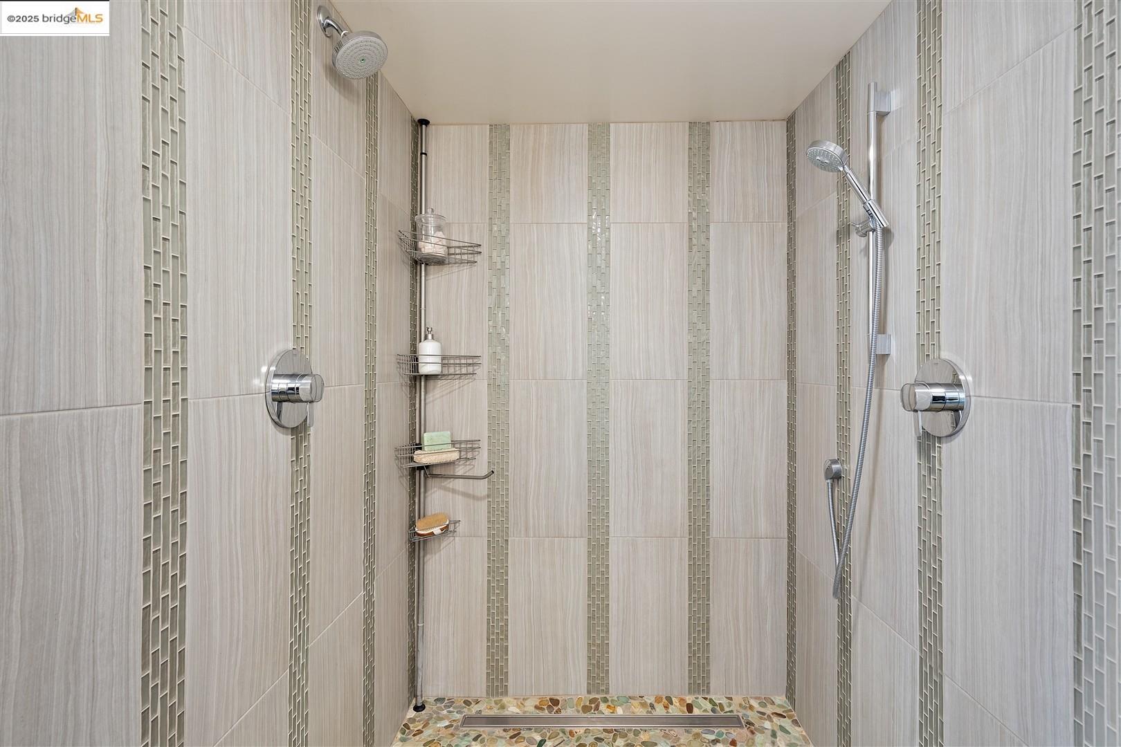Detail Gallery Image 28 of 60 For 1000 Navellier St, El Cerrito,  CA 94530 - 3 Beds | 2/1 Baths
