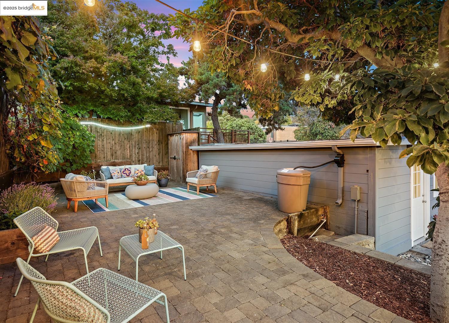 Detail Gallery Image 32 of 60 For 1000 Navellier St, El Cerrito,  CA 94530 - 3 Beds | 2/1 Baths