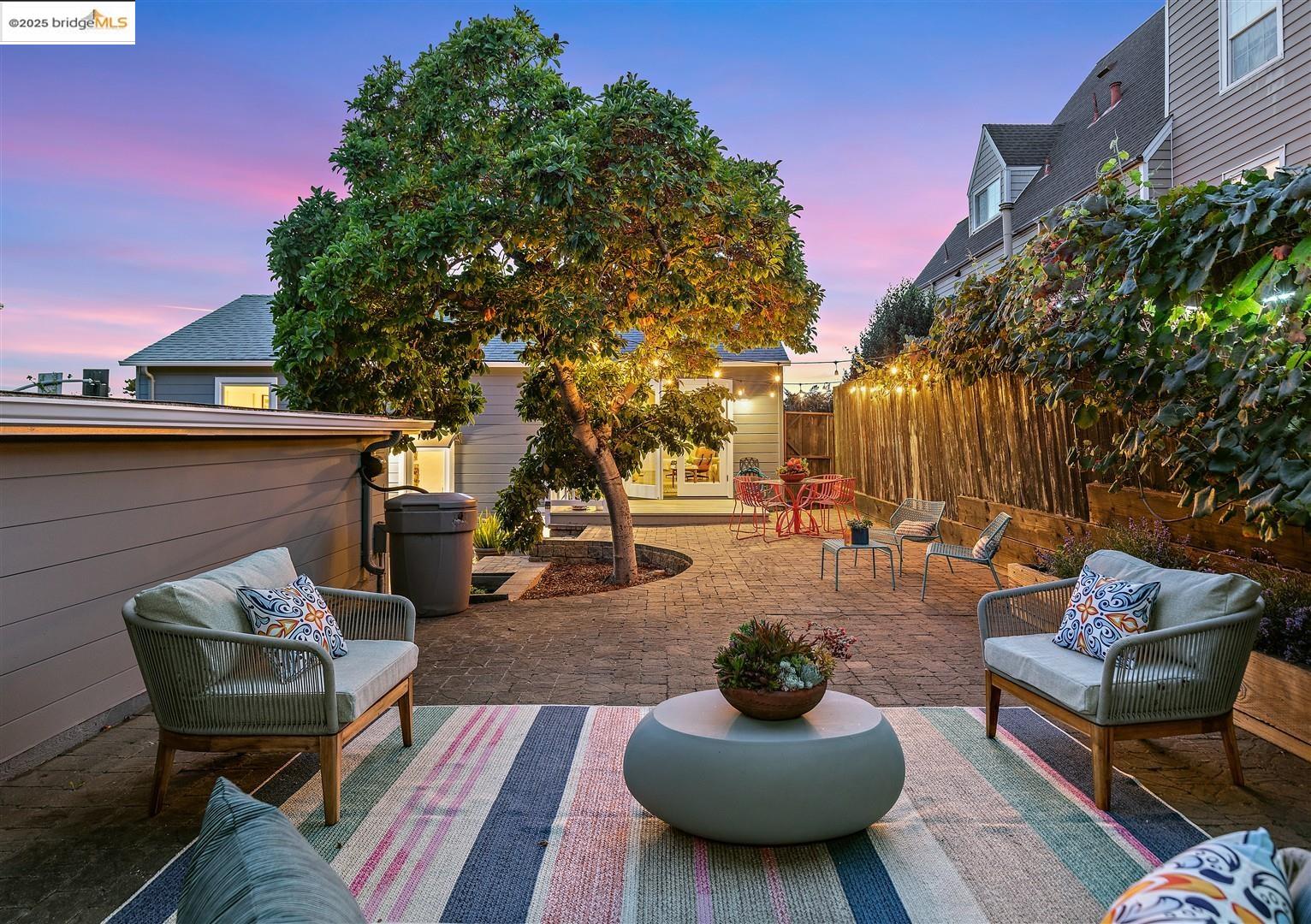 Detail Gallery Image 34 of 60 For 1000 Navellier St, El Cerrito,  CA 94530 - 3 Beds | 2/1 Baths