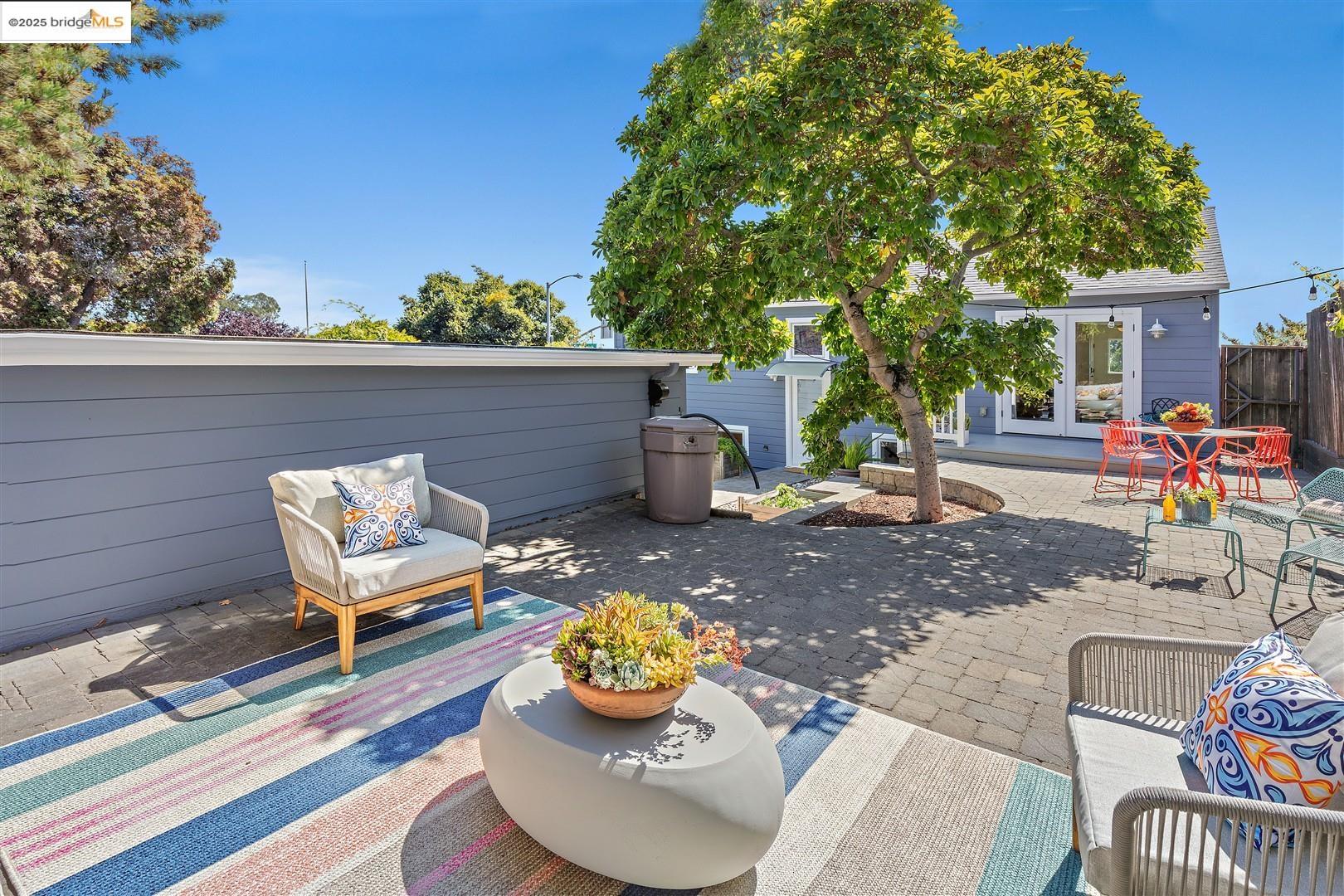 Detail Gallery Image 35 of 60 For 1000 Navellier St, El Cerrito,  CA 94530 - 3 Beds | 2/1 Baths
