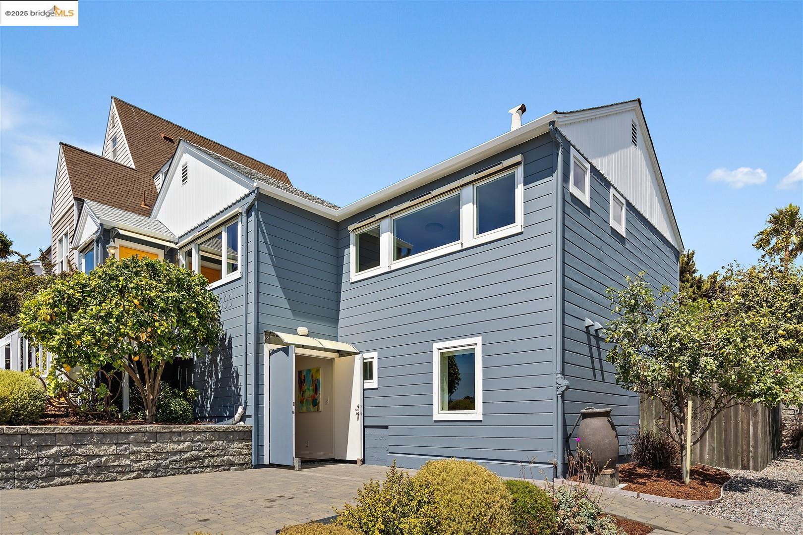 Detail Gallery Image 42 of 60 For 1000 Navellier St, El Cerrito,  CA 94530 - 3 Beds | 2/1 Baths