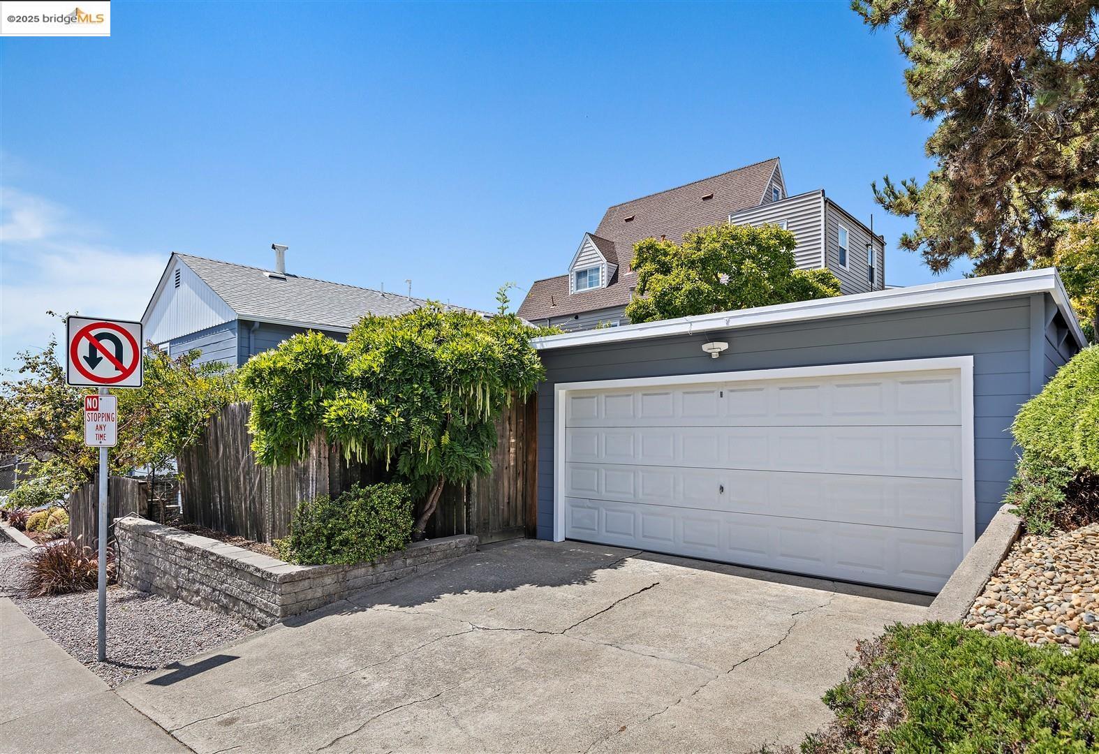 Detail Gallery Image 44 of 60 For 1000 Navellier St, El Cerrito,  CA 94530 - 3 Beds | 2/1 Baths