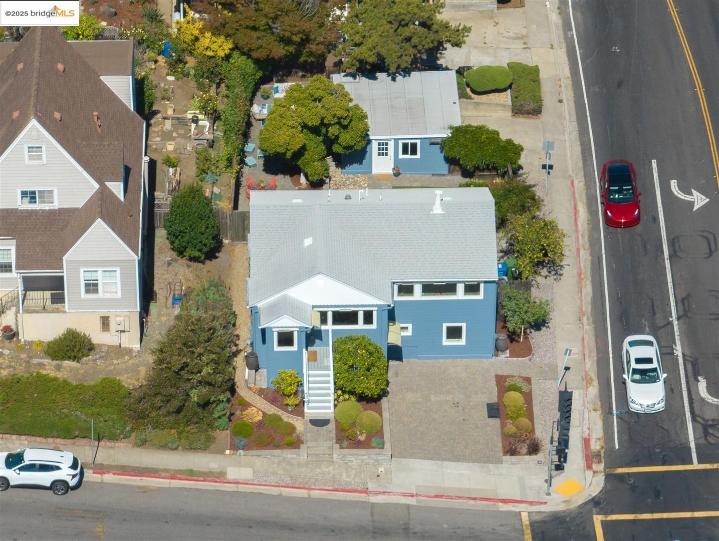 Detail Gallery Image 46 of 60 For 1000 Navellier St, El Cerrito,  CA 94530 - 3 Beds | 2/1 Baths