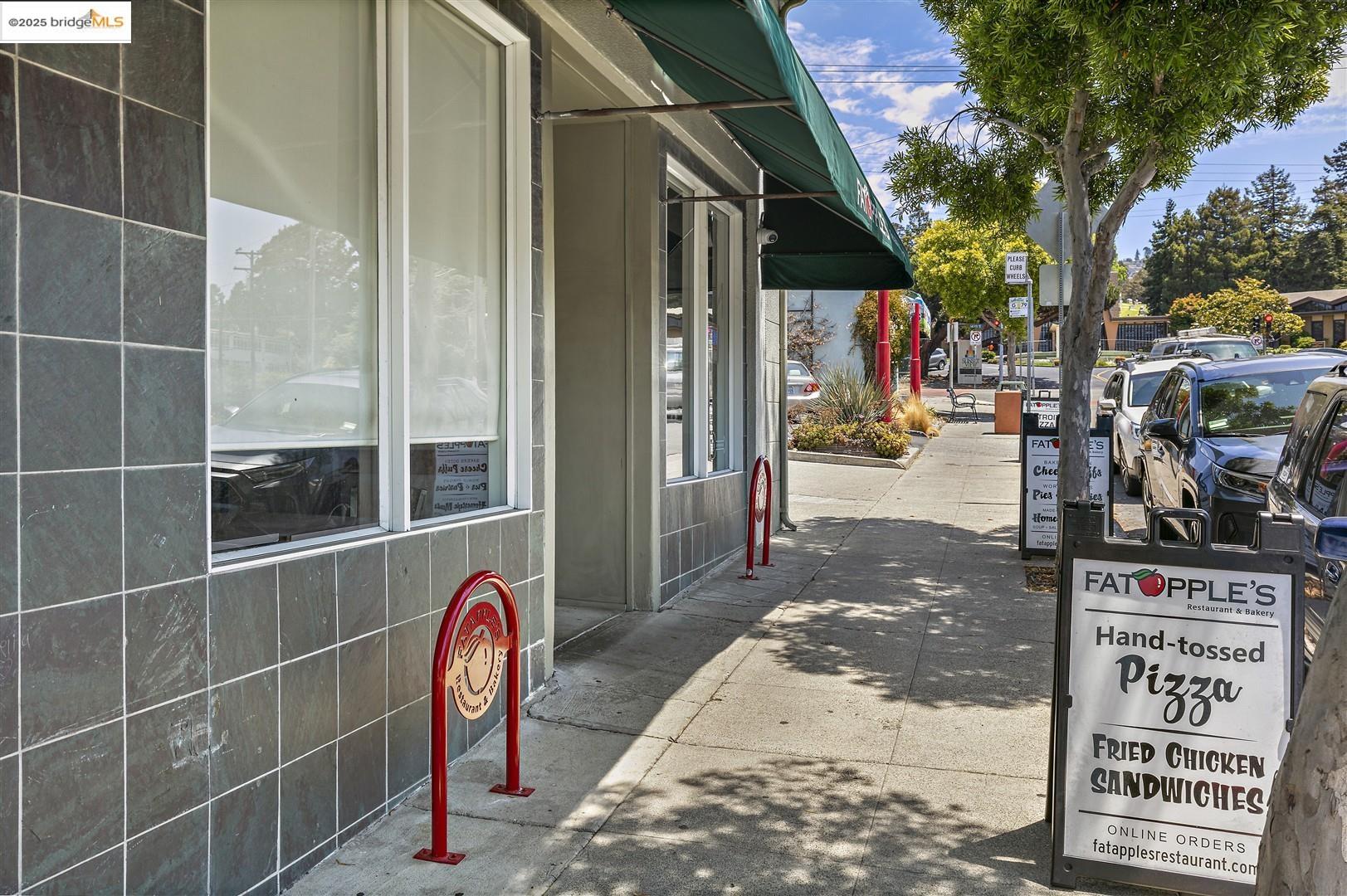 Detail Gallery Image 54 of 60 For 1000 Navellier St, El Cerrito,  CA 94530 - 3 Beds | 2/1 Baths