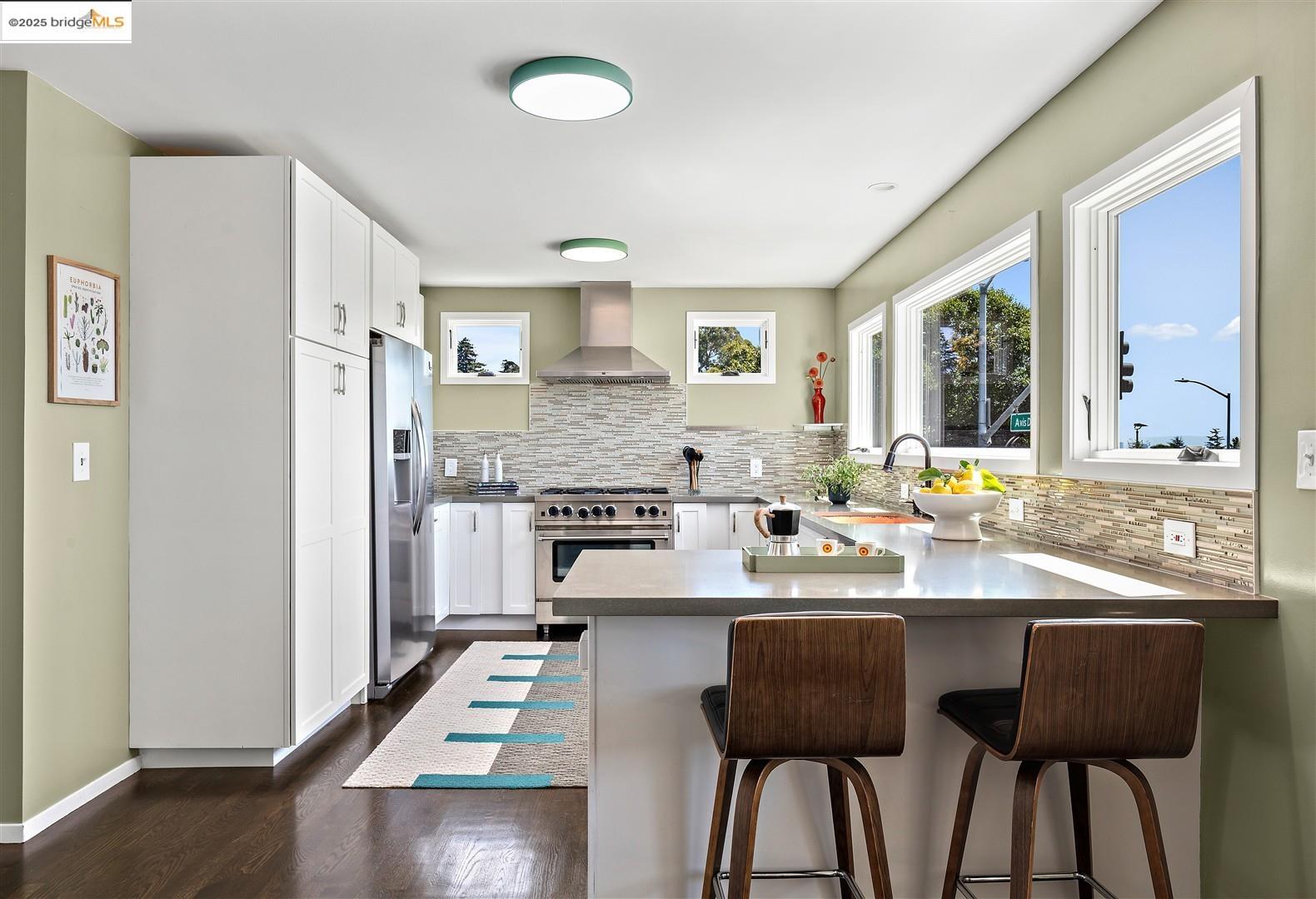 Detail Gallery Image 7 of 60 For 1000 Navellier St, El Cerrito,  CA 94530 - 3 Beds | 2/1 Baths