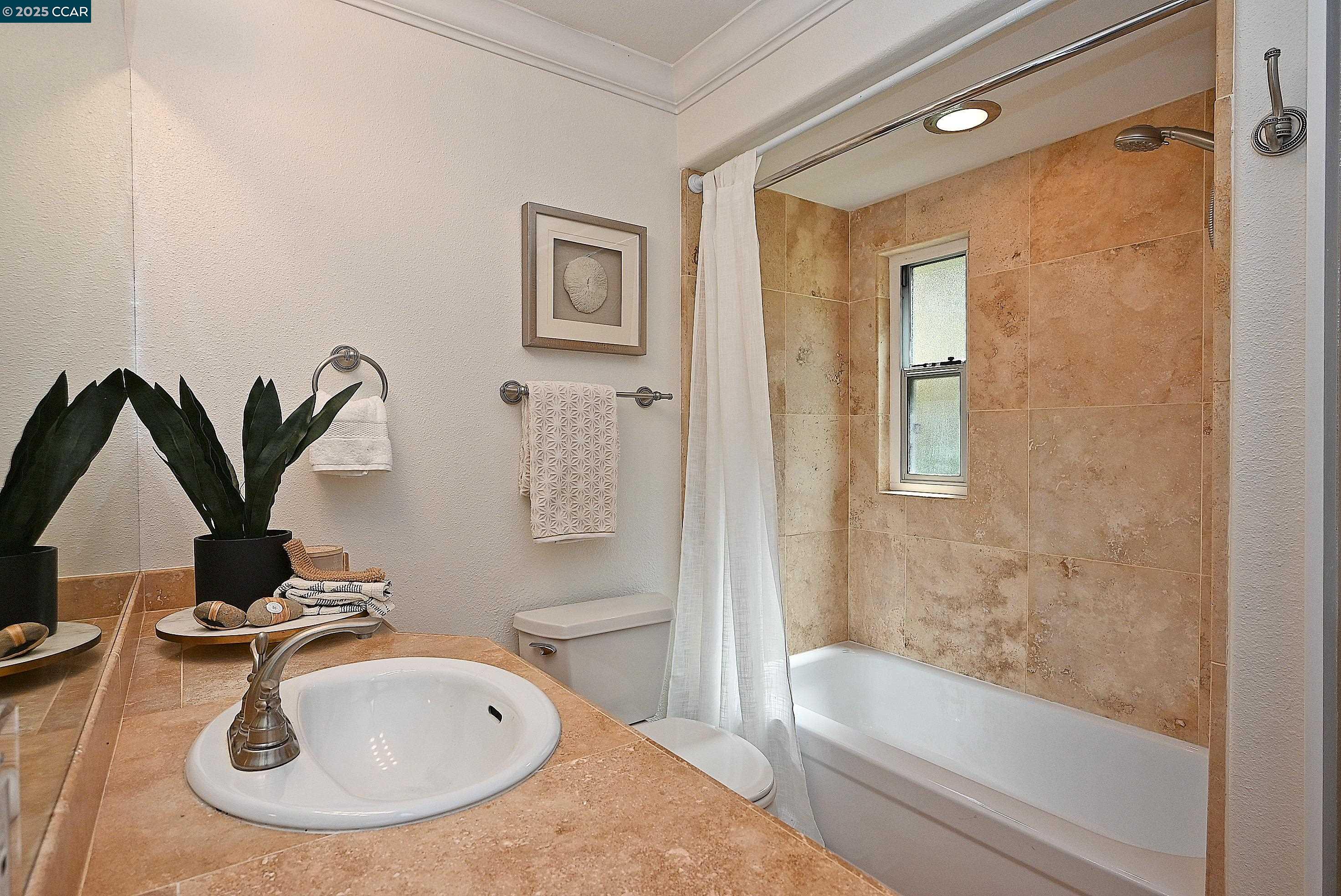 Photo #11: 41107243 Listing: Photo #11