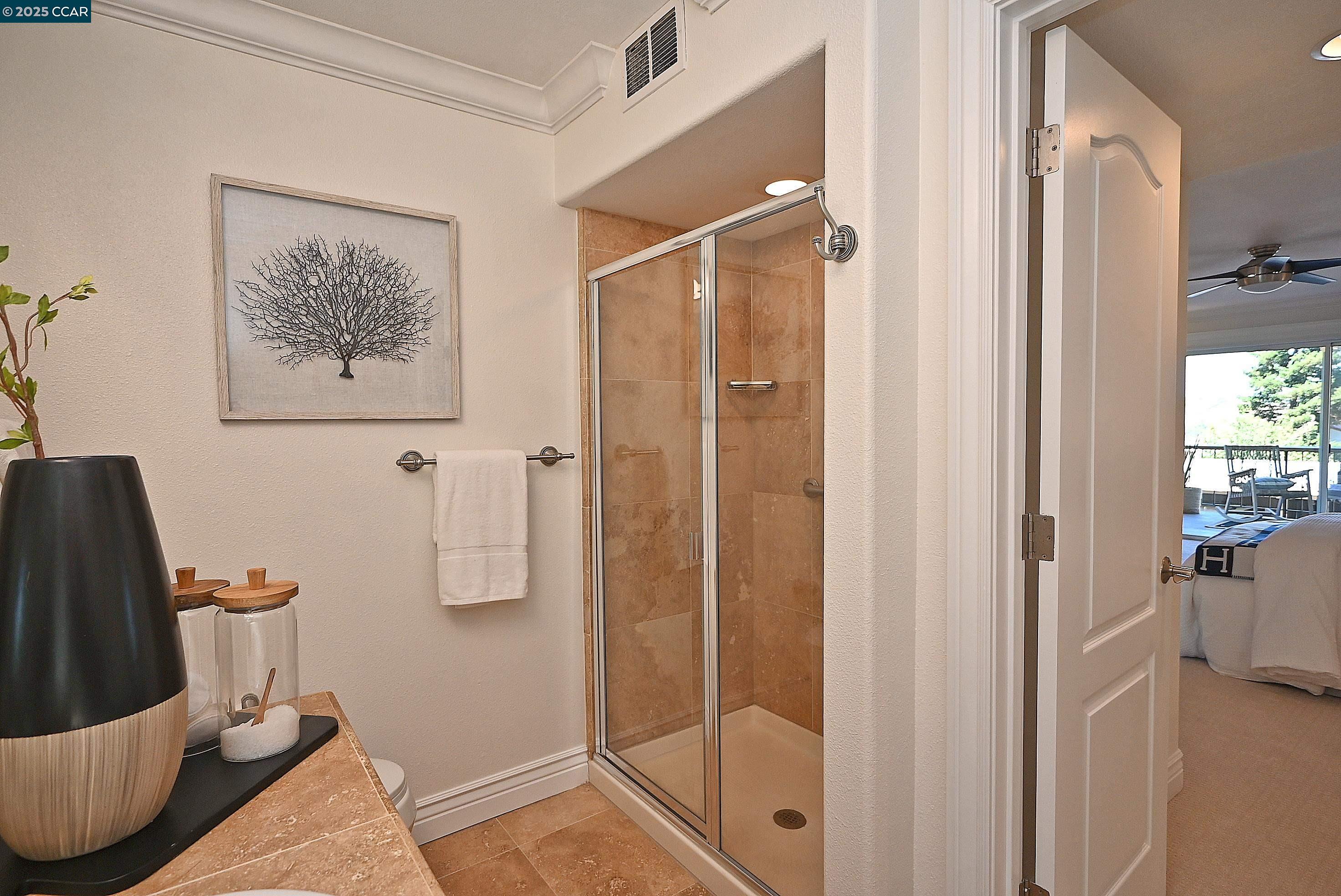 Photo #9: 41107243 Listing: Photo #9