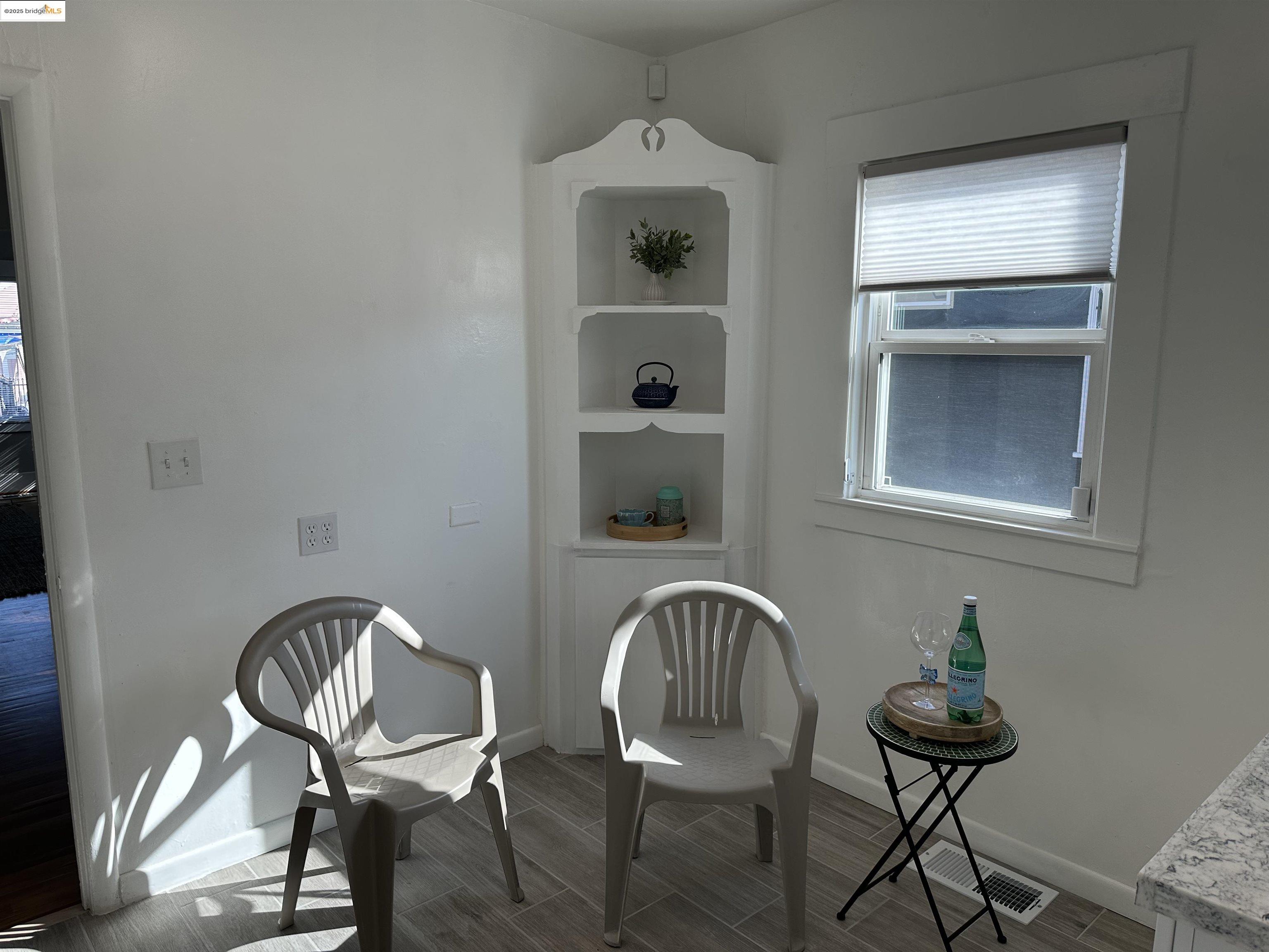 Detail Gallery Image 18 of 56 For 1937 87th Avenue, Oakland,  CA 94621 - 3 Beds | 1 Baths