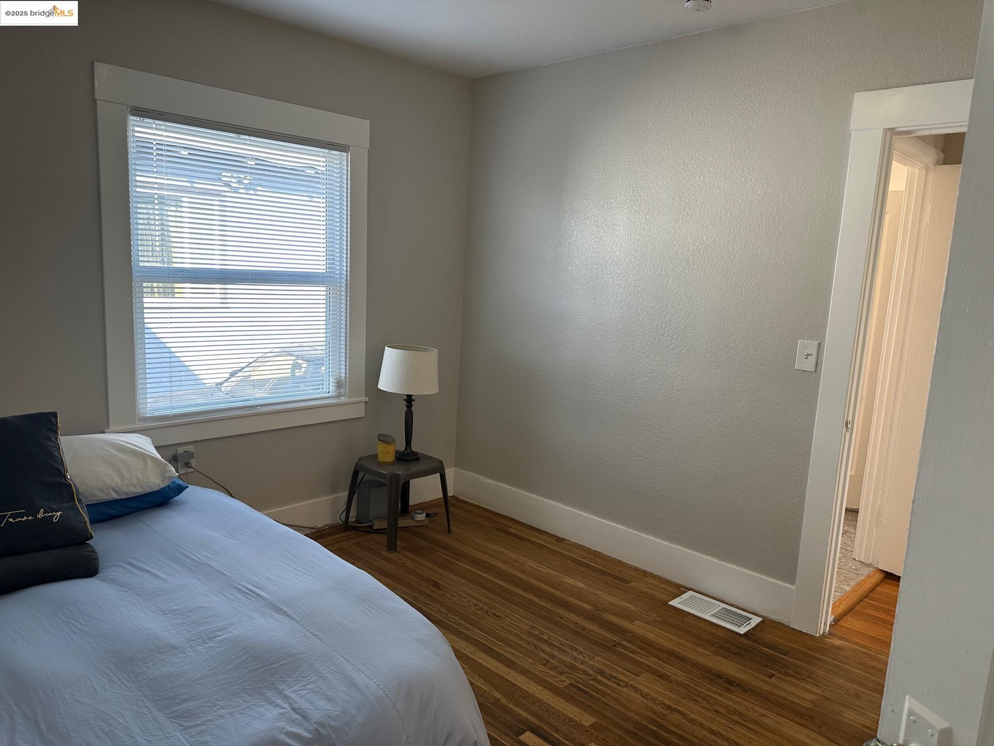 Detail Gallery Image 34 of 56 For 1937 87th Avenue, Oakland,  CA 94621 - 3 Beds | 1 Baths