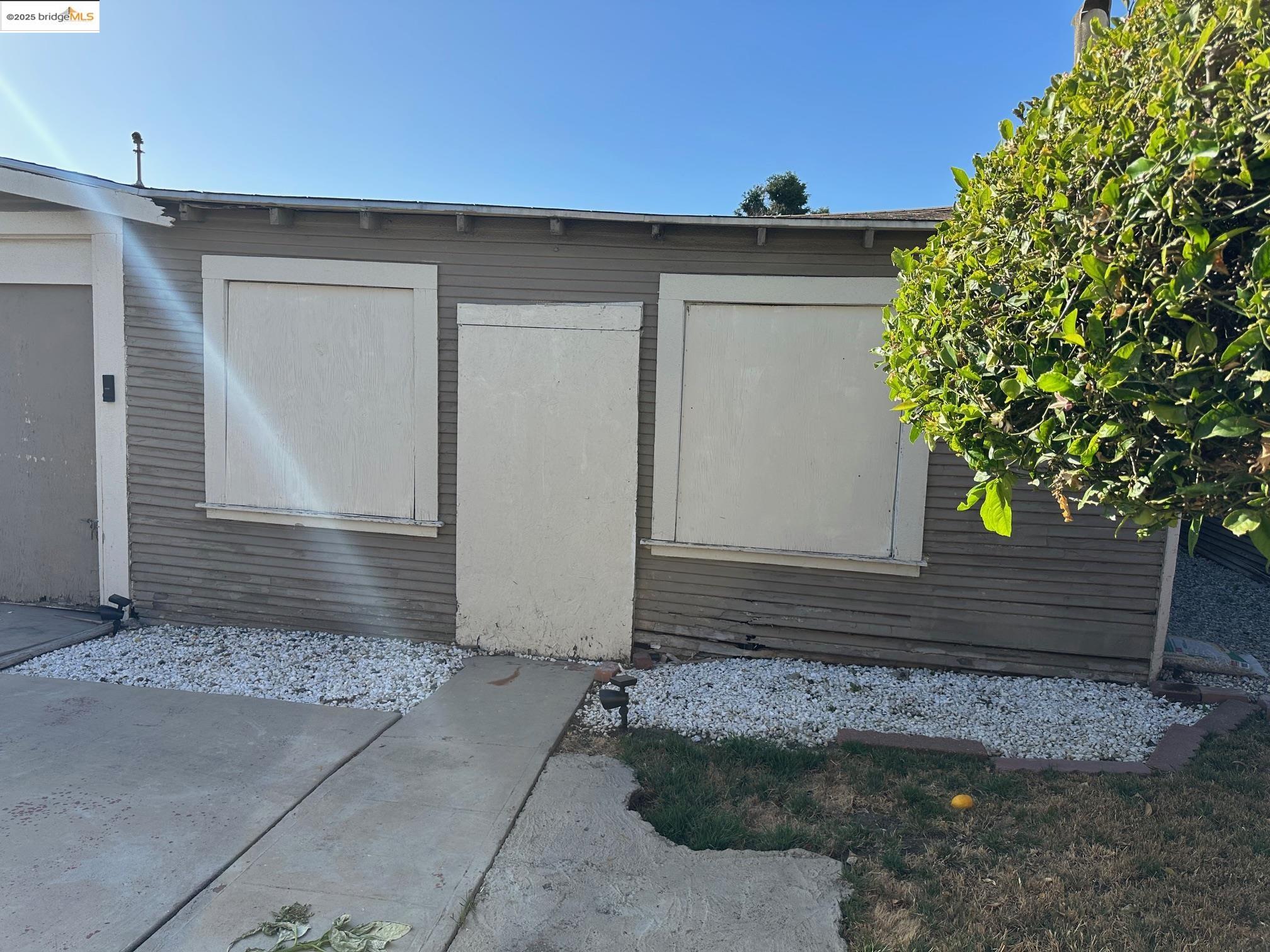 Detail Gallery Image 47 of 56 For 1937 87th Avenue, Oakland,  CA 94621 - 3 Beds | 1 Baths