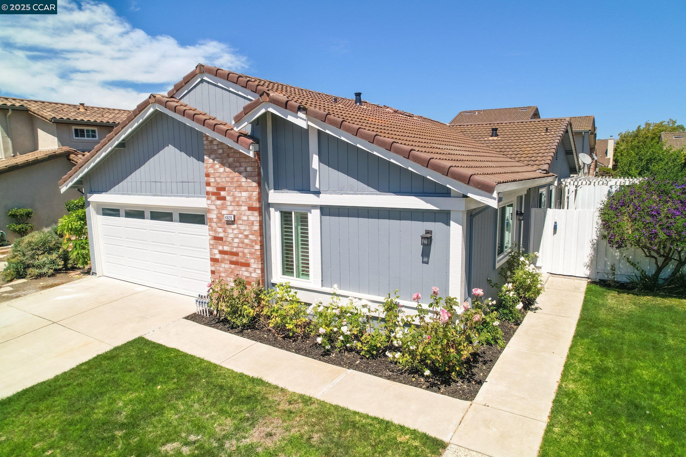 Detail Gallery Image 5 of 55 For 4928 Friar Ave, Fremont,  CA 94555 - 4 Beds | 2 Baths