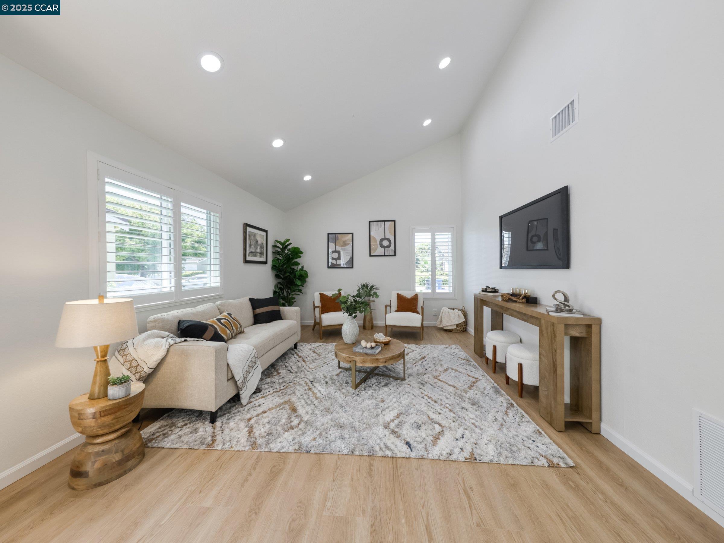 Detail Gallery Image 8 of 55 For 4928 Friar Ave, Fremont,  CA 94555 - 4 Beds | 2 Baths