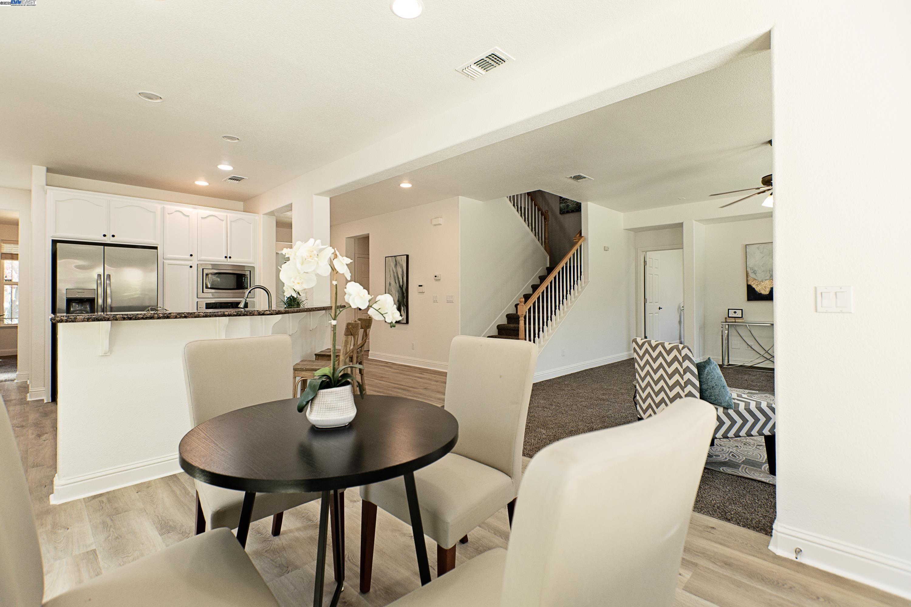 Detail Gallery Image 16 of 41 For 1878 Bayonne Court, Tracy,  CA 95304 - 4 Beds | 2/1 Baths