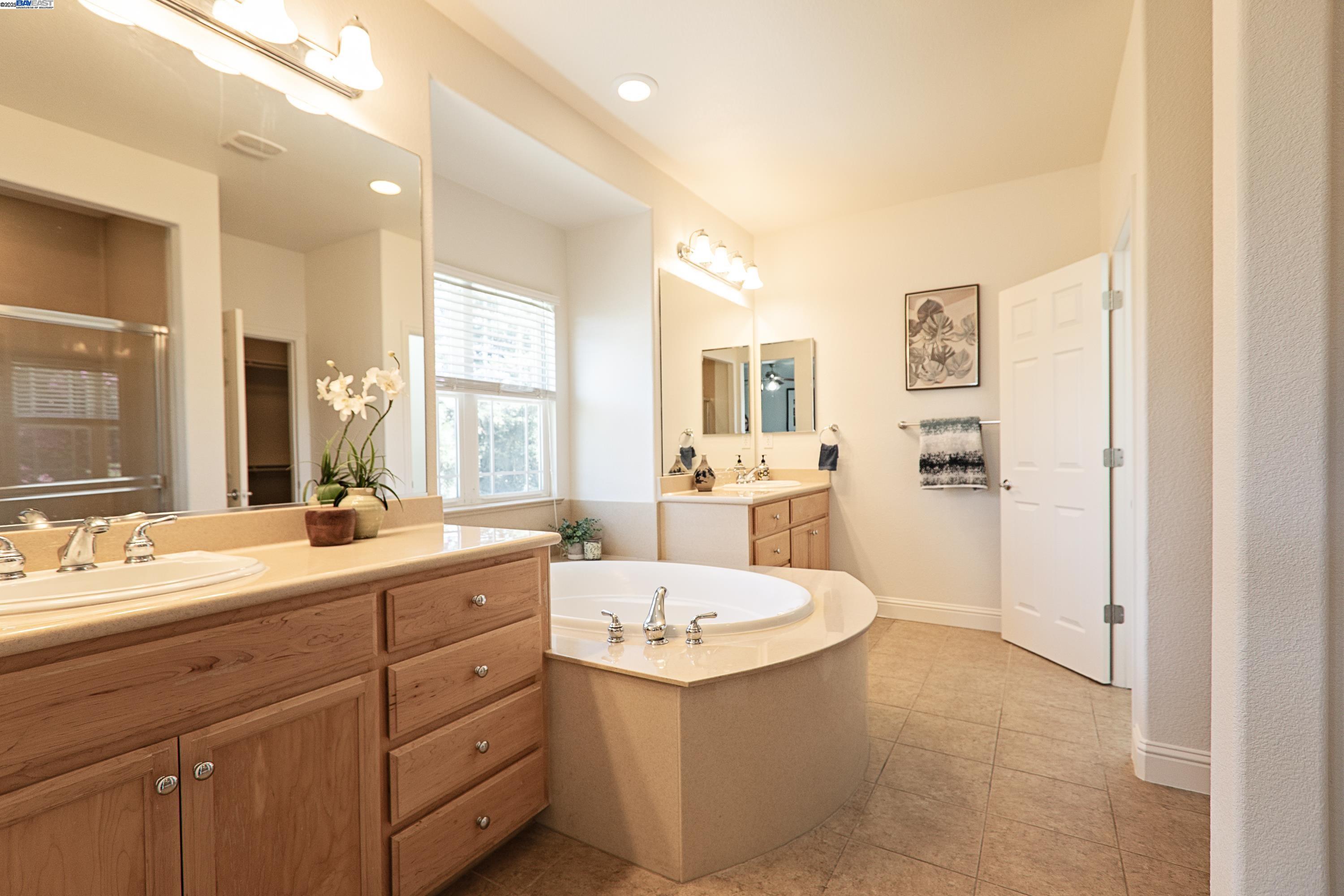 Detail Gallery Image 35 of 41 For 1878 Bayonne Court, Tracy,  CA 95304 - 4 Beds | 2/1 Baths