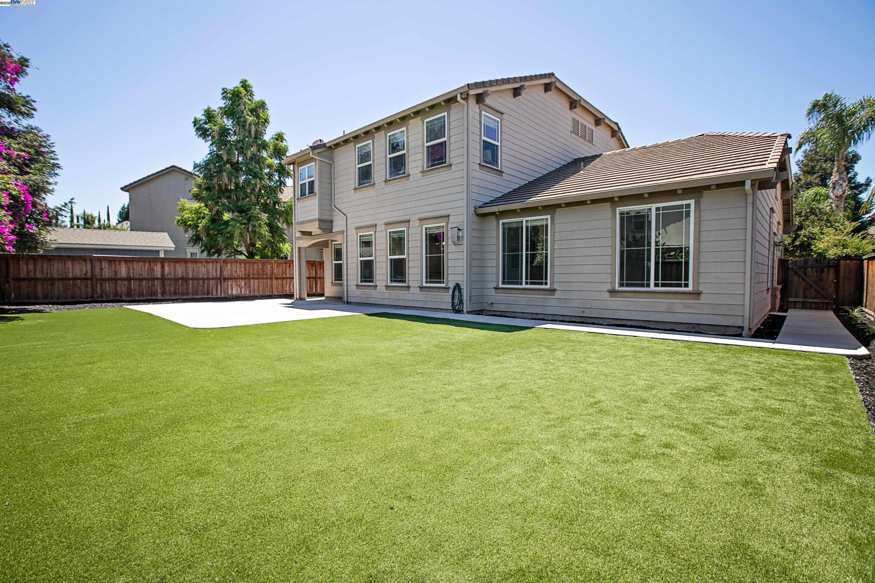 Detail Gallery Image 39 of 41 For 1878 Bayonne Court, Tracy,  CA 95304 - 4 Beds | 2/1 Baths