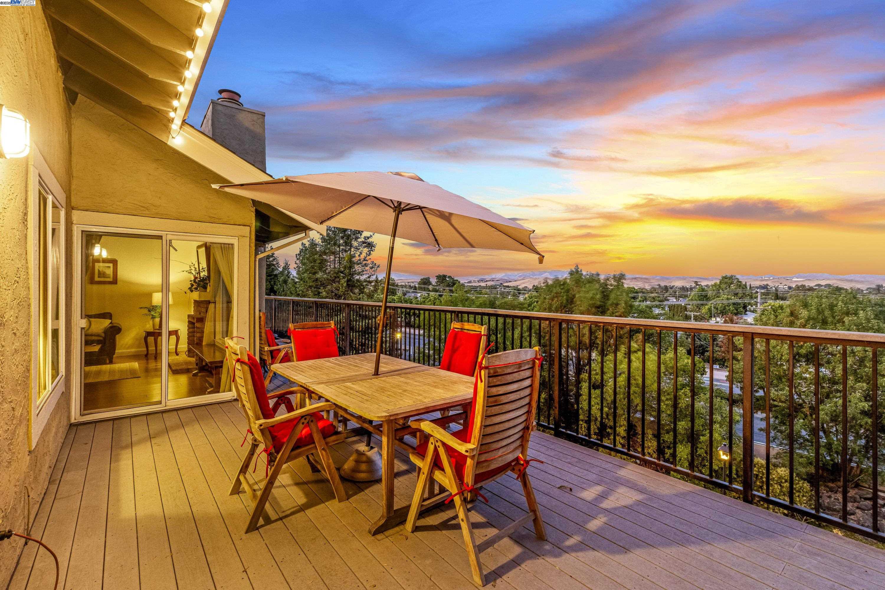 Detail Gallery Image 30 of 32 For 8146 Vomac Ct, Dublin,  CA 94568 - 4 Beds | 2/1 Baths