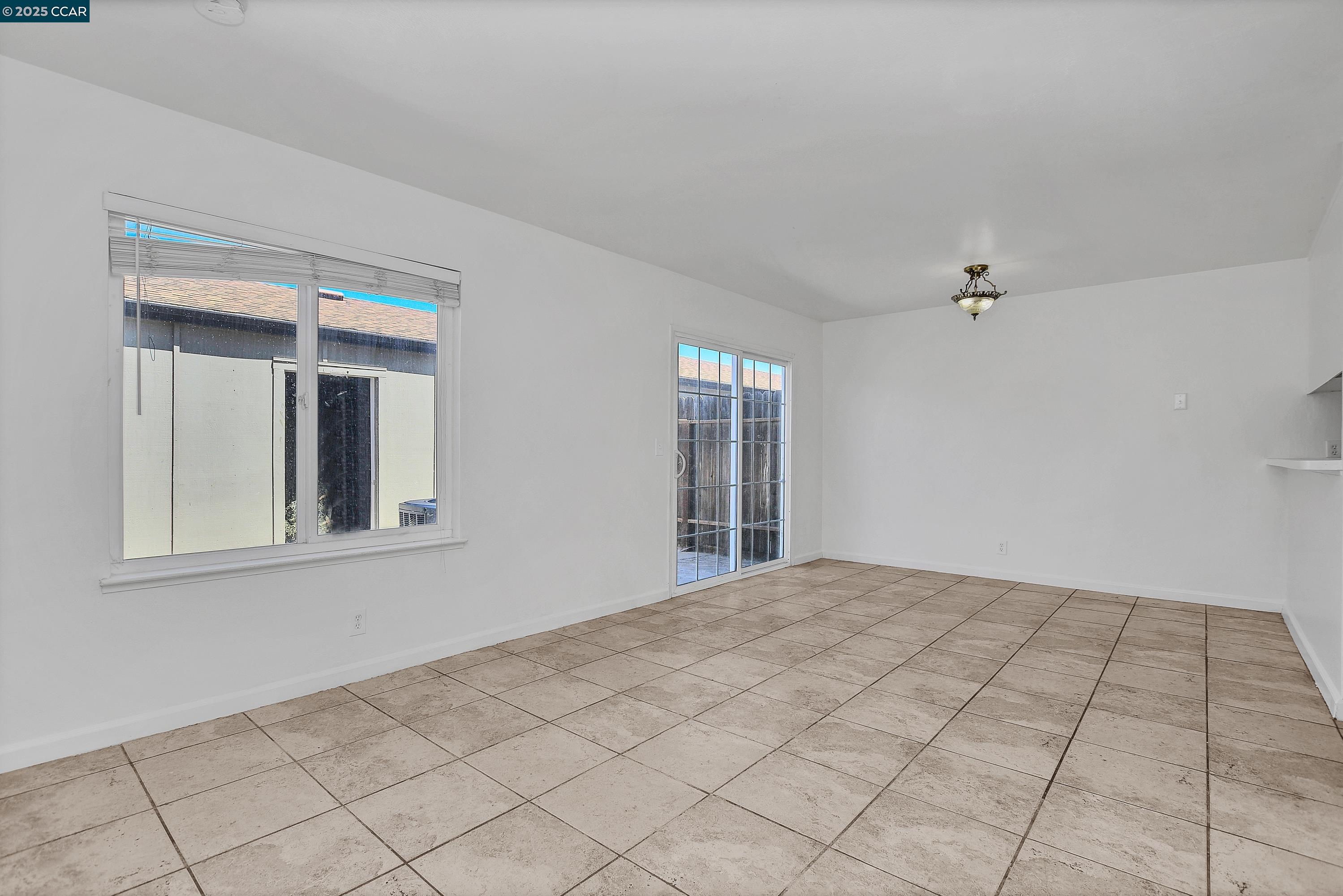 Detail Gallery Image 17 of 28 For 104 Rainier Ln, Antioch,  CA 94509 - 4 Beds | 1/1 Baths