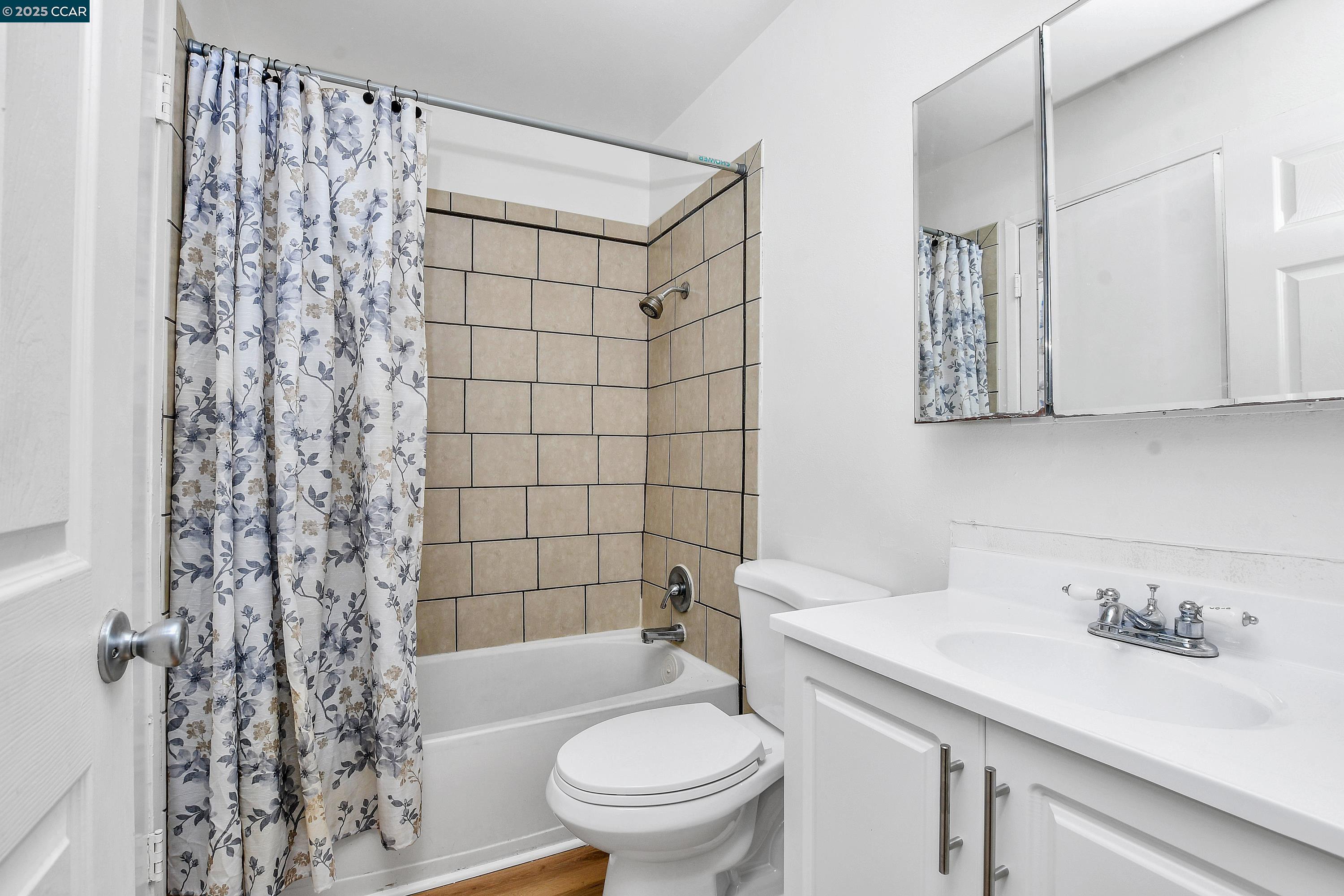 Detail Gallery Image 20 of 28 For 104 Rainier Ln, Antioch,  CA 94509 - 4 Beds | 1/1 Baths