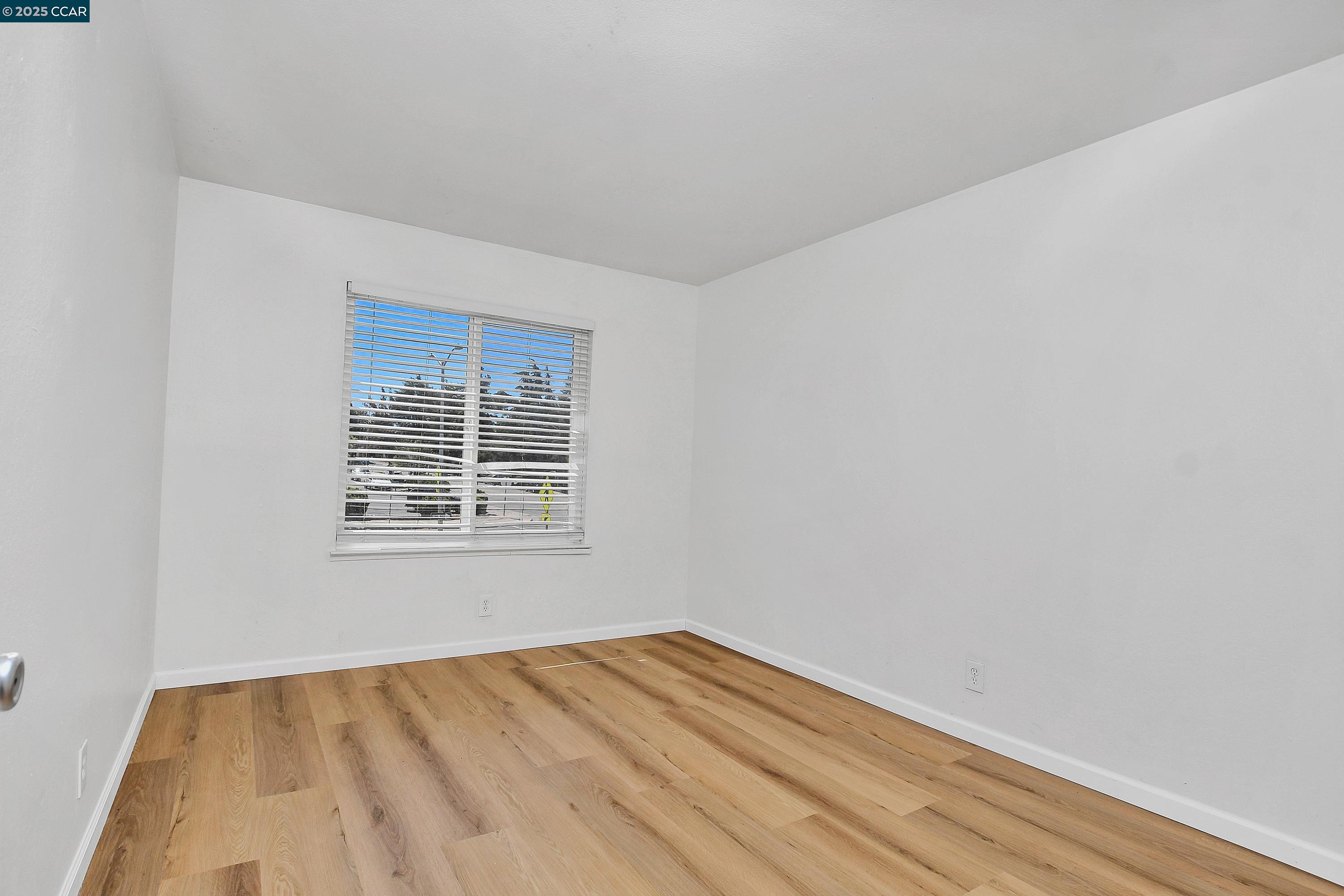Detail Gallery Image 23 of 28 For 104 Rainier Ln, Antioch,  CA 94509 - 4 Beds | 1/1 Baths