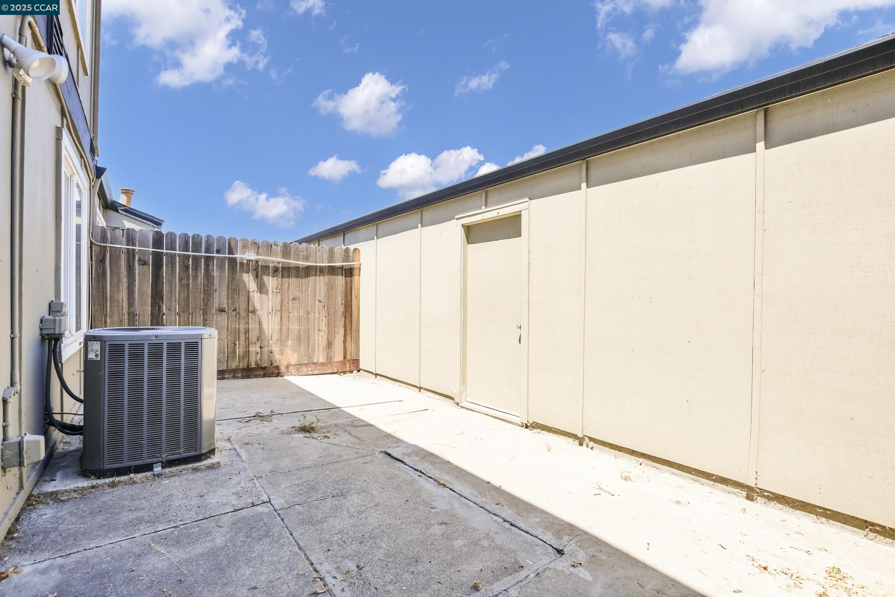 Detail Gallery Image 27 of 28 For 104 Rainier Ln, Antioch,  CA 94509 - 4 Beds | 1/1 Baths