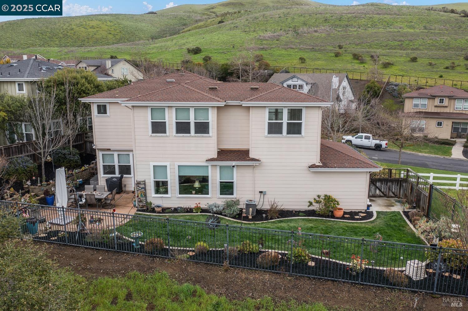Detail Gallery Image 1 of 18 For 2365 Lansdowne Pl, Vallejo,  CA 94591 - 3 Beds | 2/1 Baths