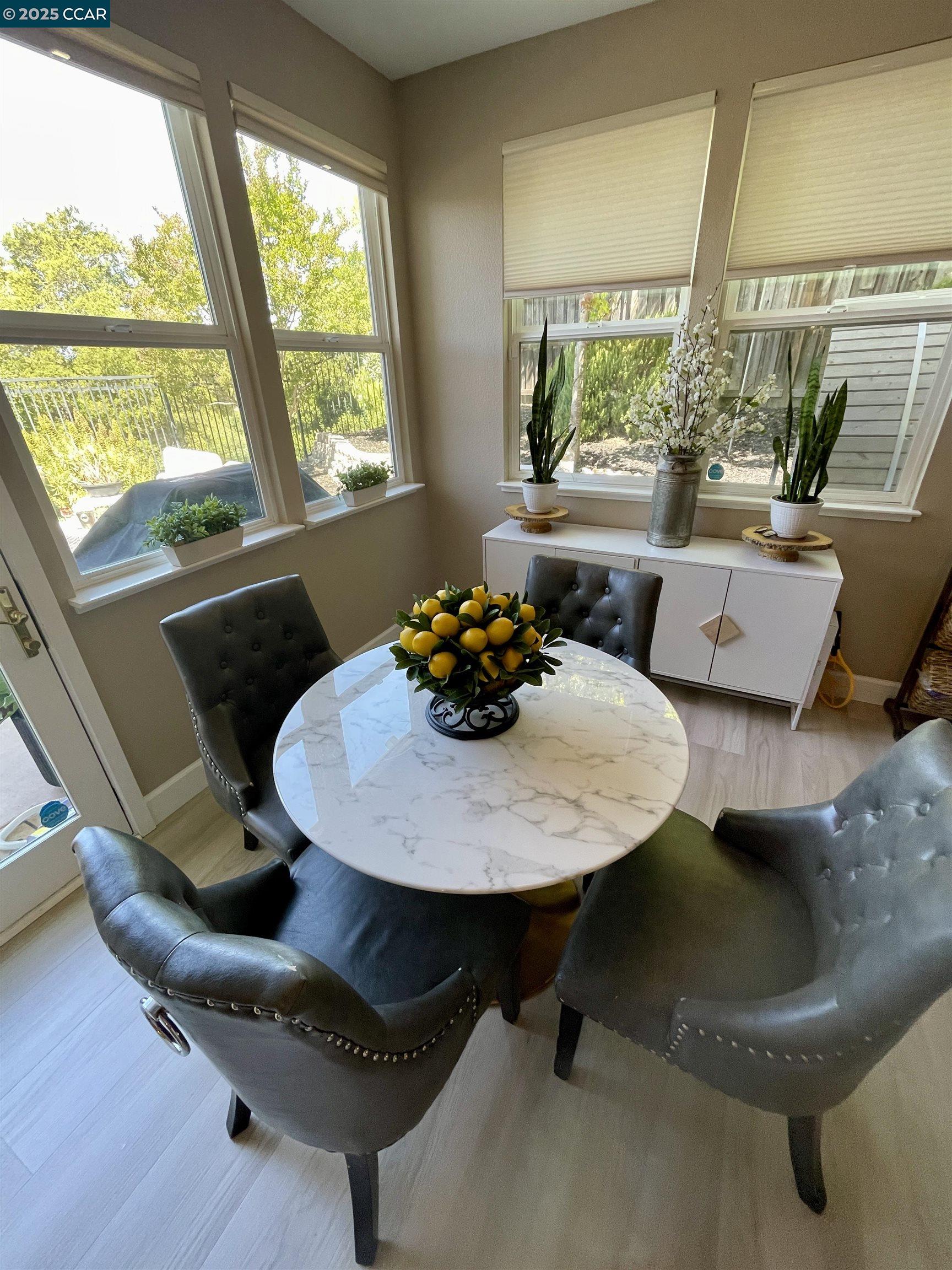 Detail Gallery Image 11 of 18 For 2365 Lansdowne Pl, Vallejo,  CA 94591 - 3 Beds | 2/1 Baths