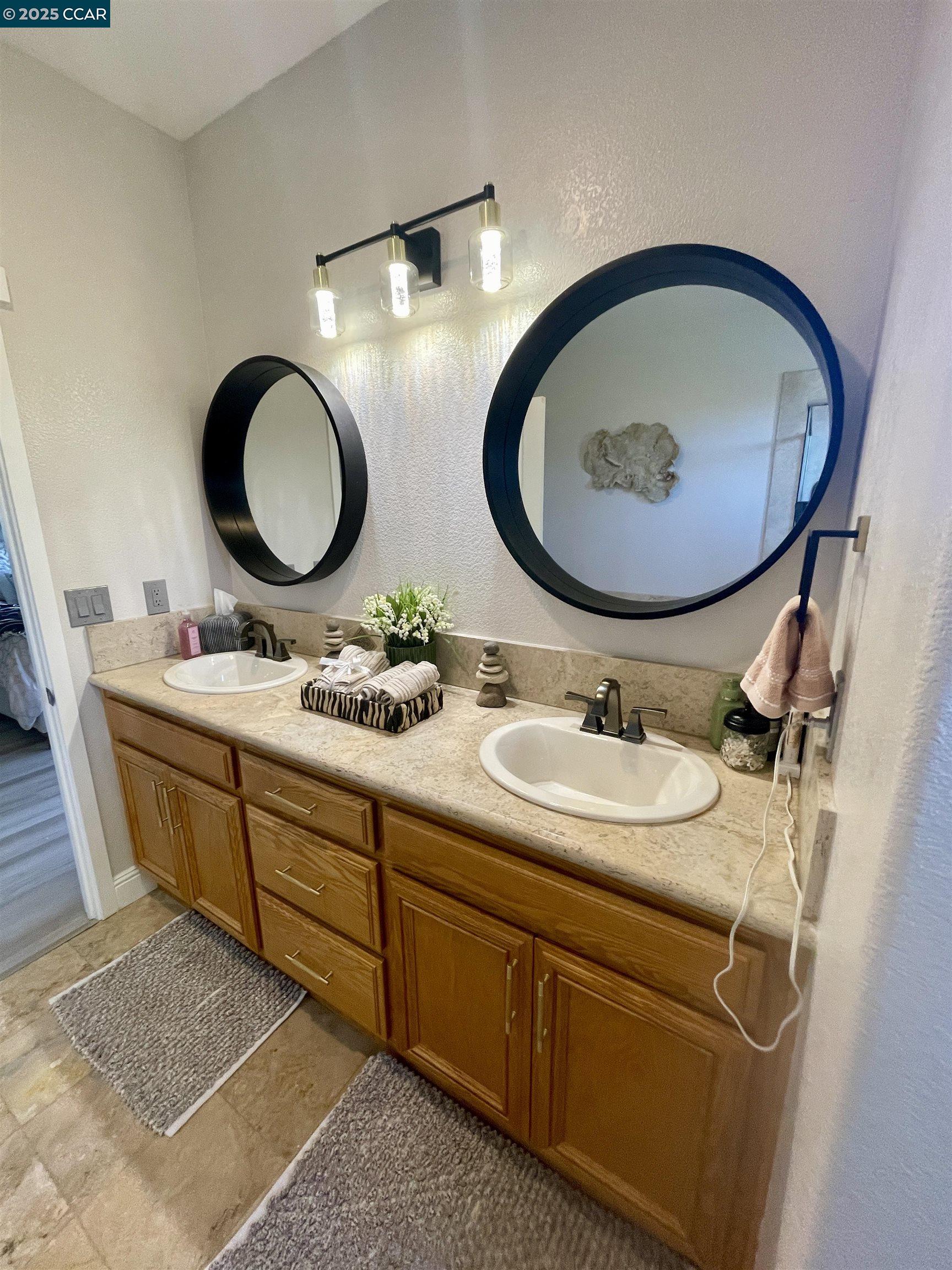Detail Gallery Image 6 of 18 For 2365 Lansdowne Pl, Vallejo,  CA 94591 - 3 Beds | 2/1 Baths