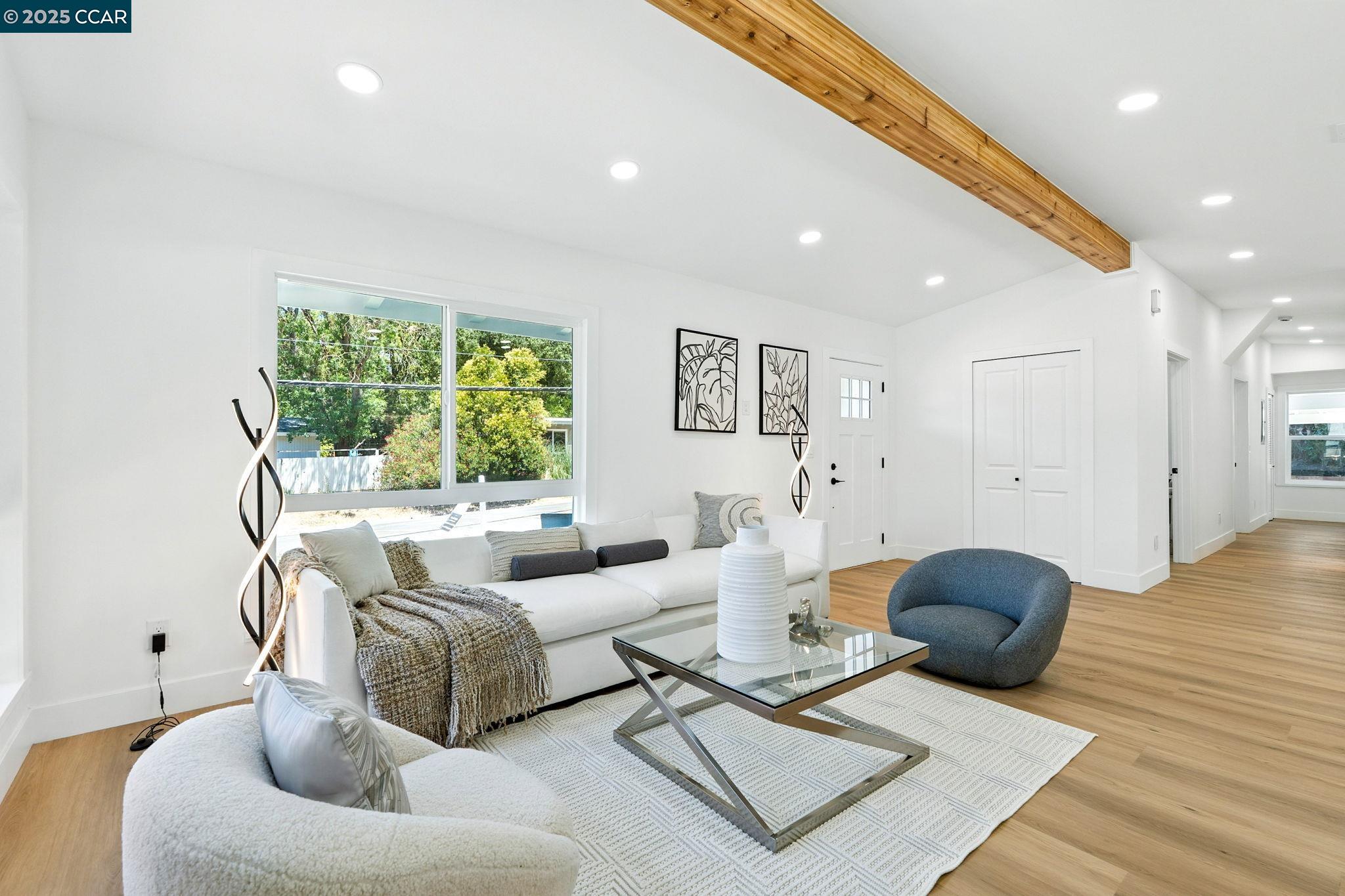 Detail Gallery Image 11 of 55 For 1717 Springbrook Rd, Lafayette,  CA 94549 - 4 Beds | 2 Baths