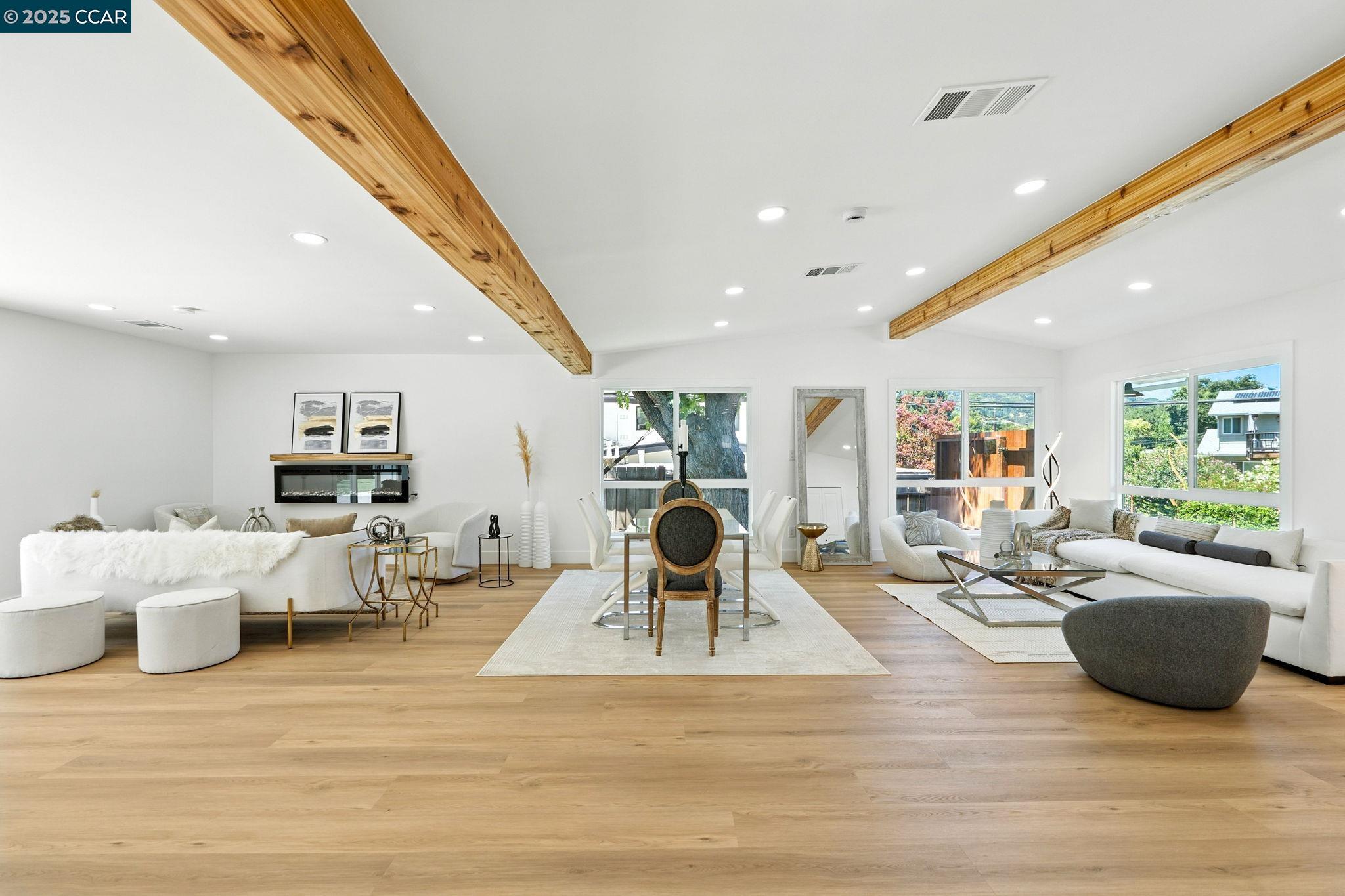 Detail Gallery Image 14 of 55 For 1717 Springbrook Rd, Lafayette,  CA 94549 - 4 Beds | 2 Baths