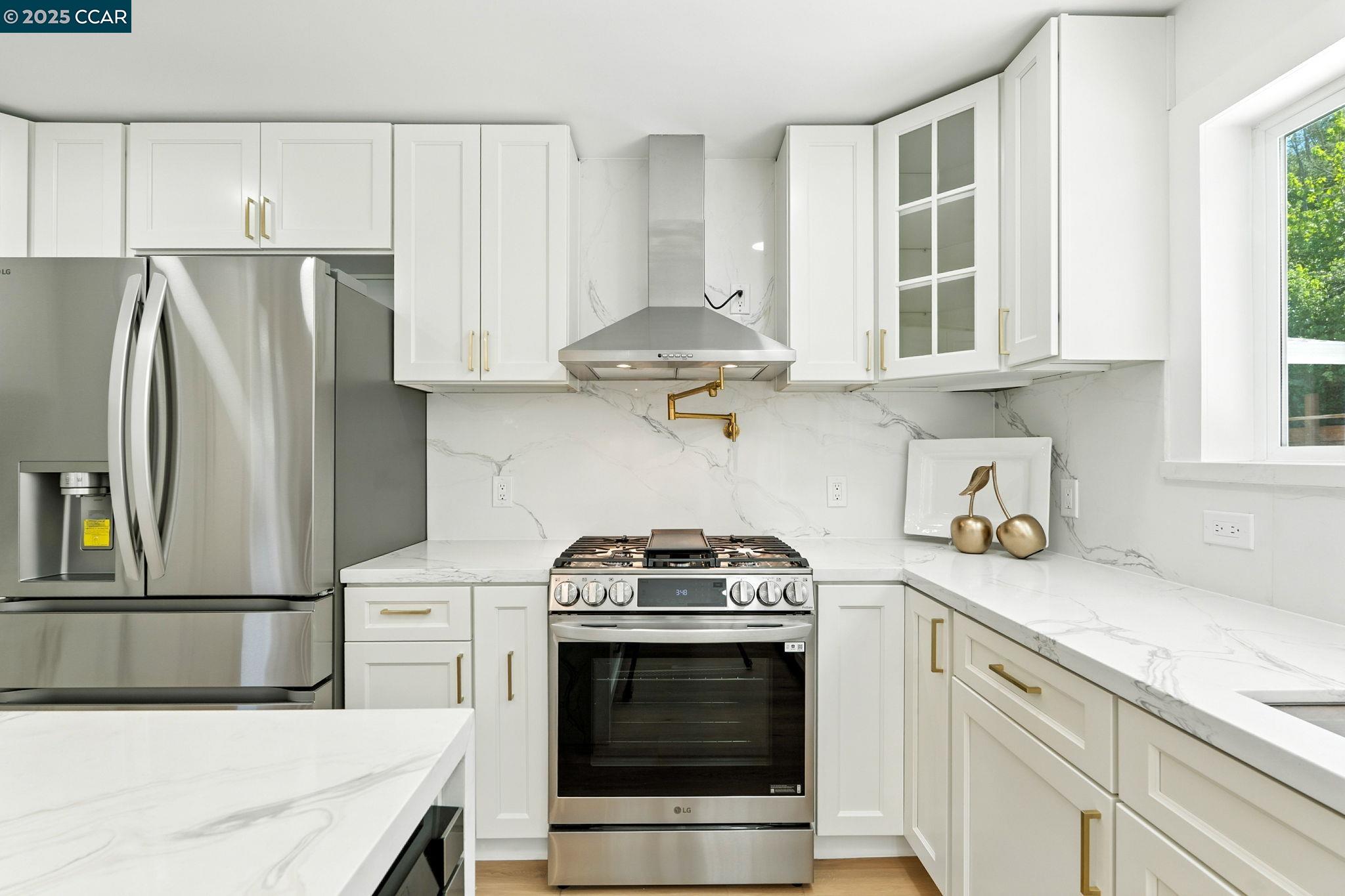 Detail Gallery Image 16 of 55 For 1717 Springbrook Rd, Lafayette,  CA 94549 - 4 Beds | 2 Baths