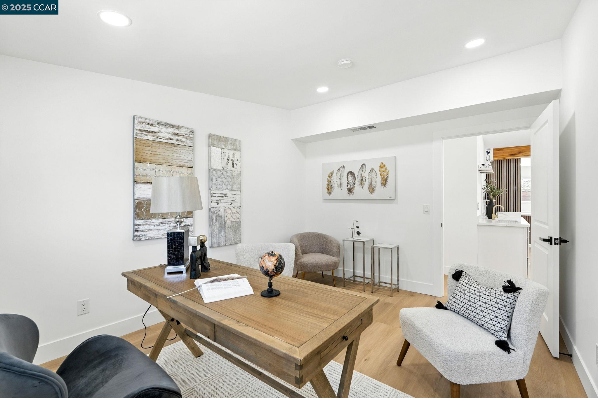 Detail Gallery Image 23 of 55 For 1717 Springbrook Rd, Lafayette,  CA 94549 - 4 Beds | 2 Baths