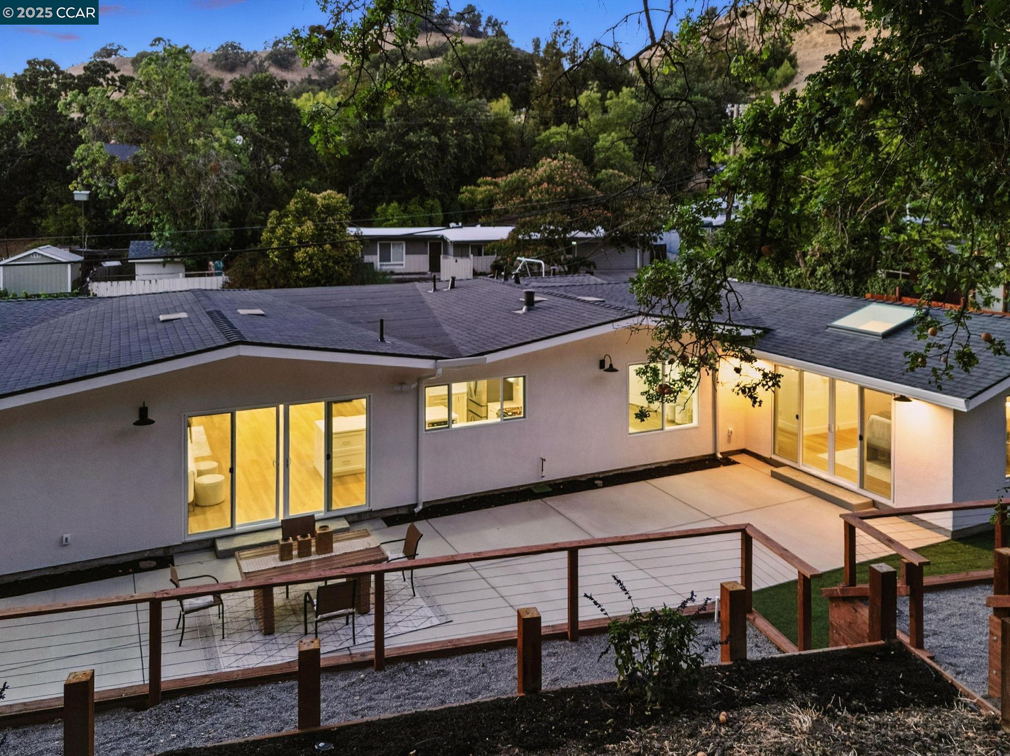 Detail Gallery Image 49 of 55 For 1717 Springbrook Rd, Lafayette,  CA 94549 - 4 Beds | 2 Baths