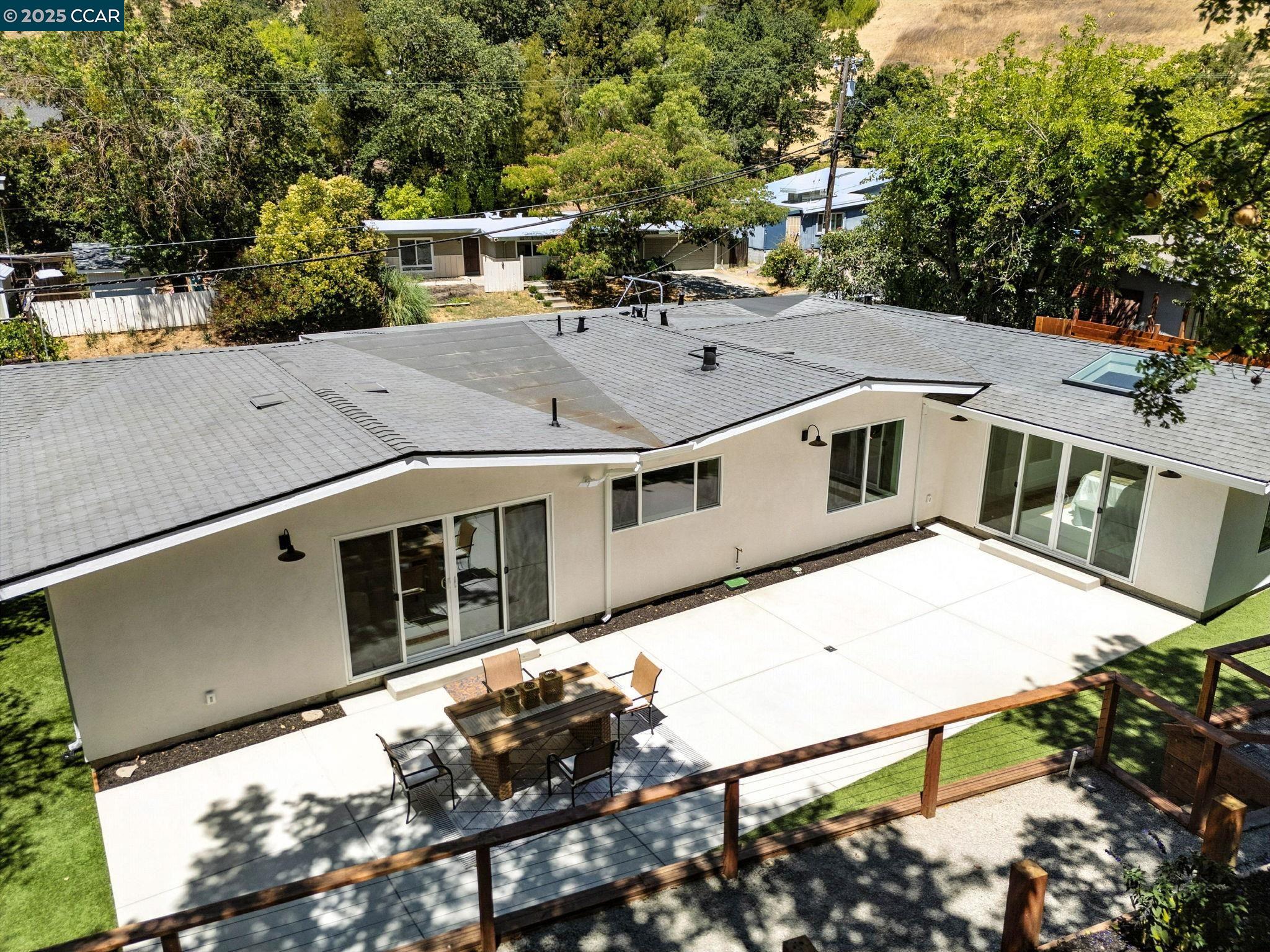 Detail Gallery Image 50 of 55 For 1717 Springbrook Rd, Lafayette,  CA 94549 - 4 Beds | 2 Baths