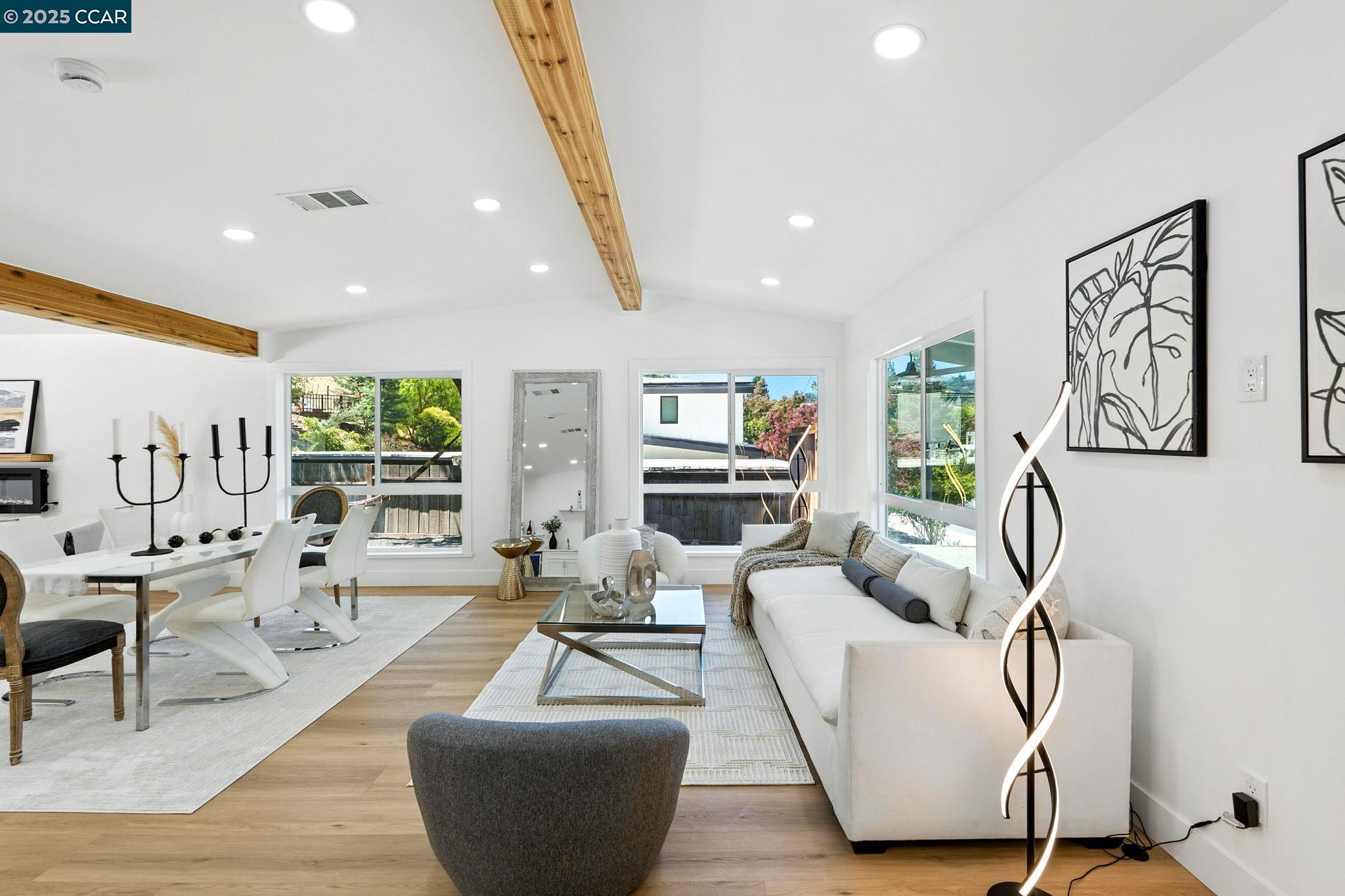 Detail Gallery Image 7 of 55 For 1717 Springbrook Rd, Lafayette,  CA 94549 - 4 Beds | 2 Baths