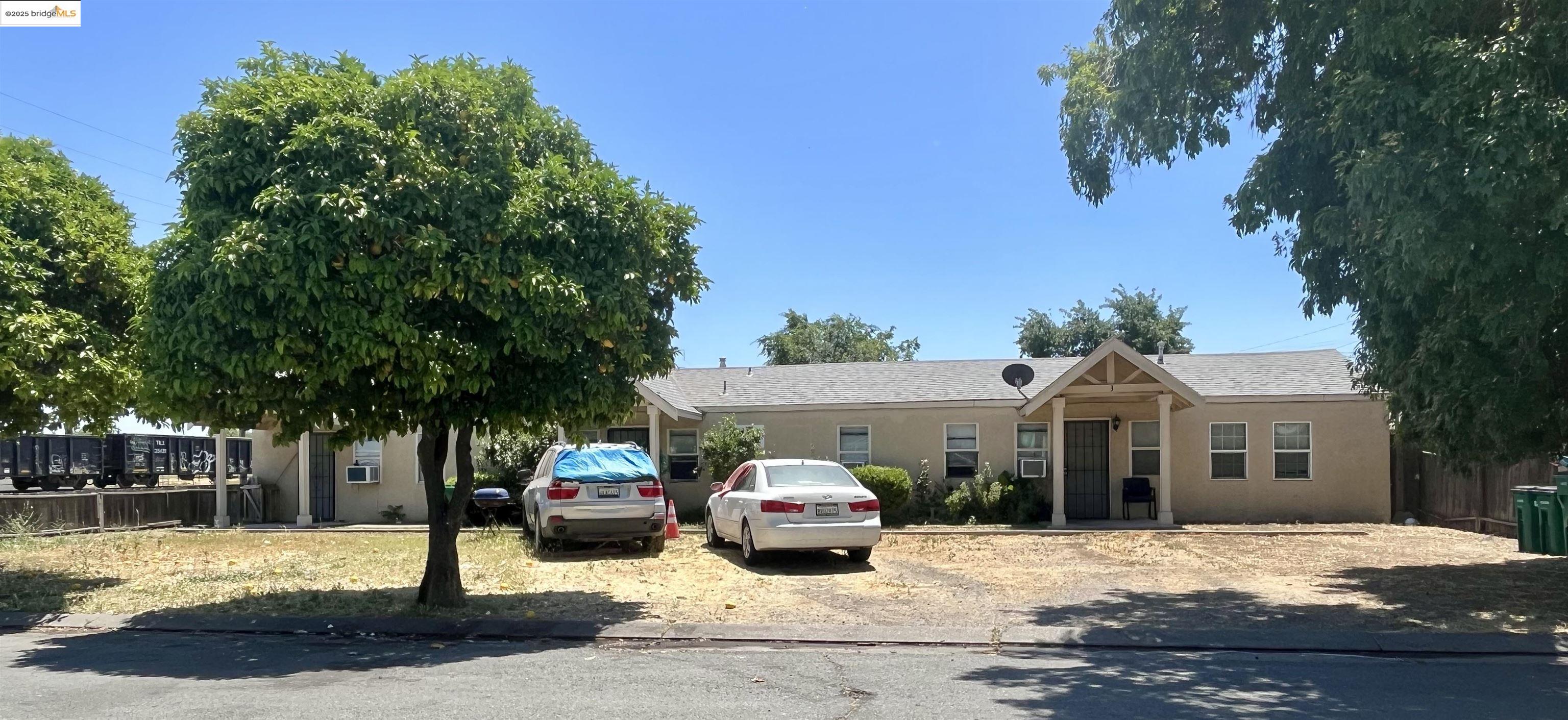 Detail Gallery Image 1 of 3 For 1932 Vicki Ln, Stockton,  CA 95205-4681 - – Beds | – Baths