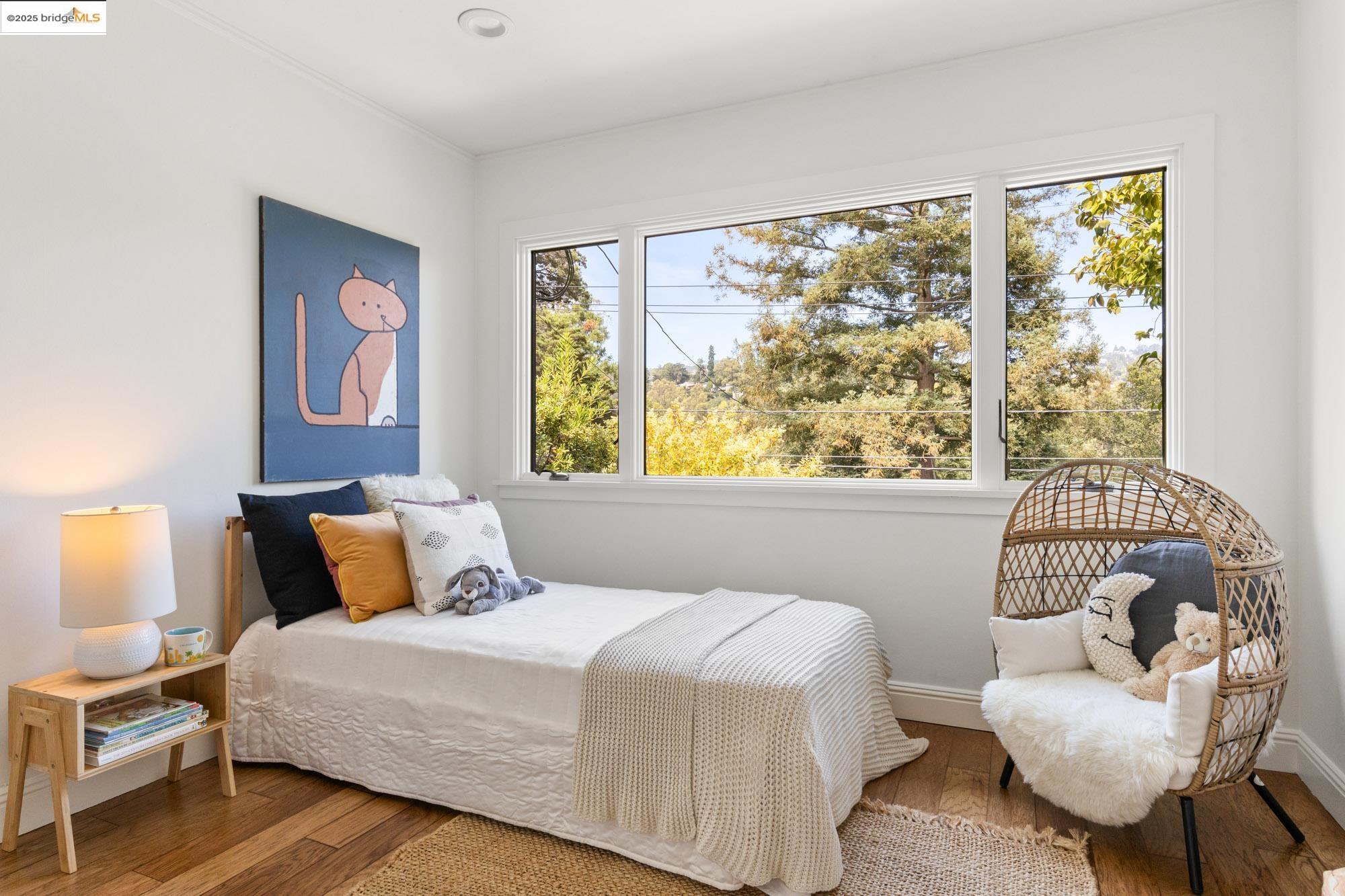Detail Gallery Image 22 of 56 For 5671 Estates Dr, Oakland,  CA 94618 - 3 Beds | 2 Baths