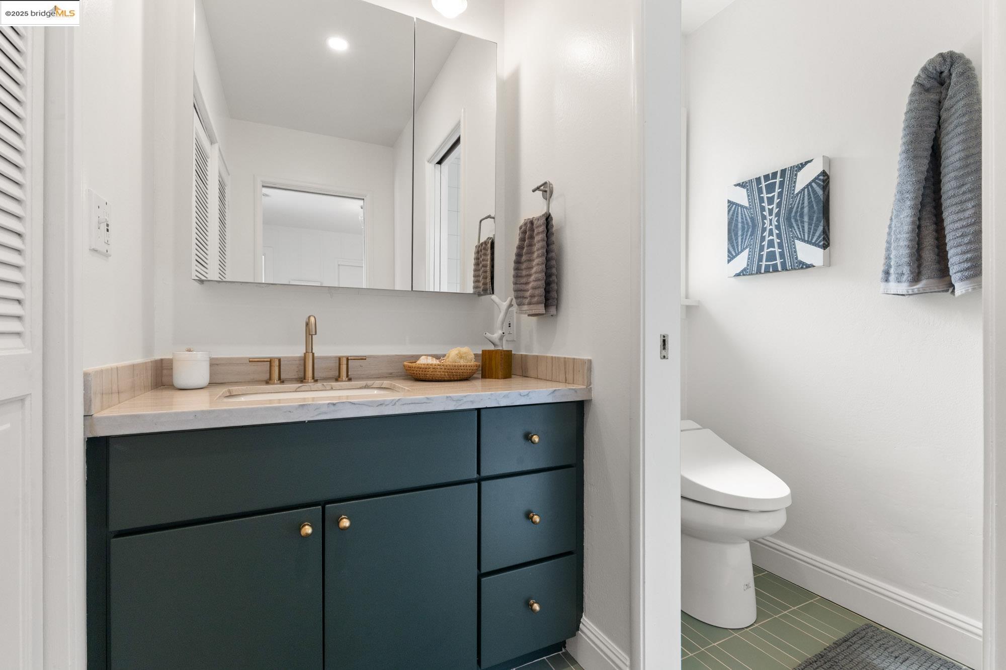 Detail Gallery Image 29 of 56 For 5671 Estates Dr, Oakland,  CA 94618 - 3 Beds | 2 Baths