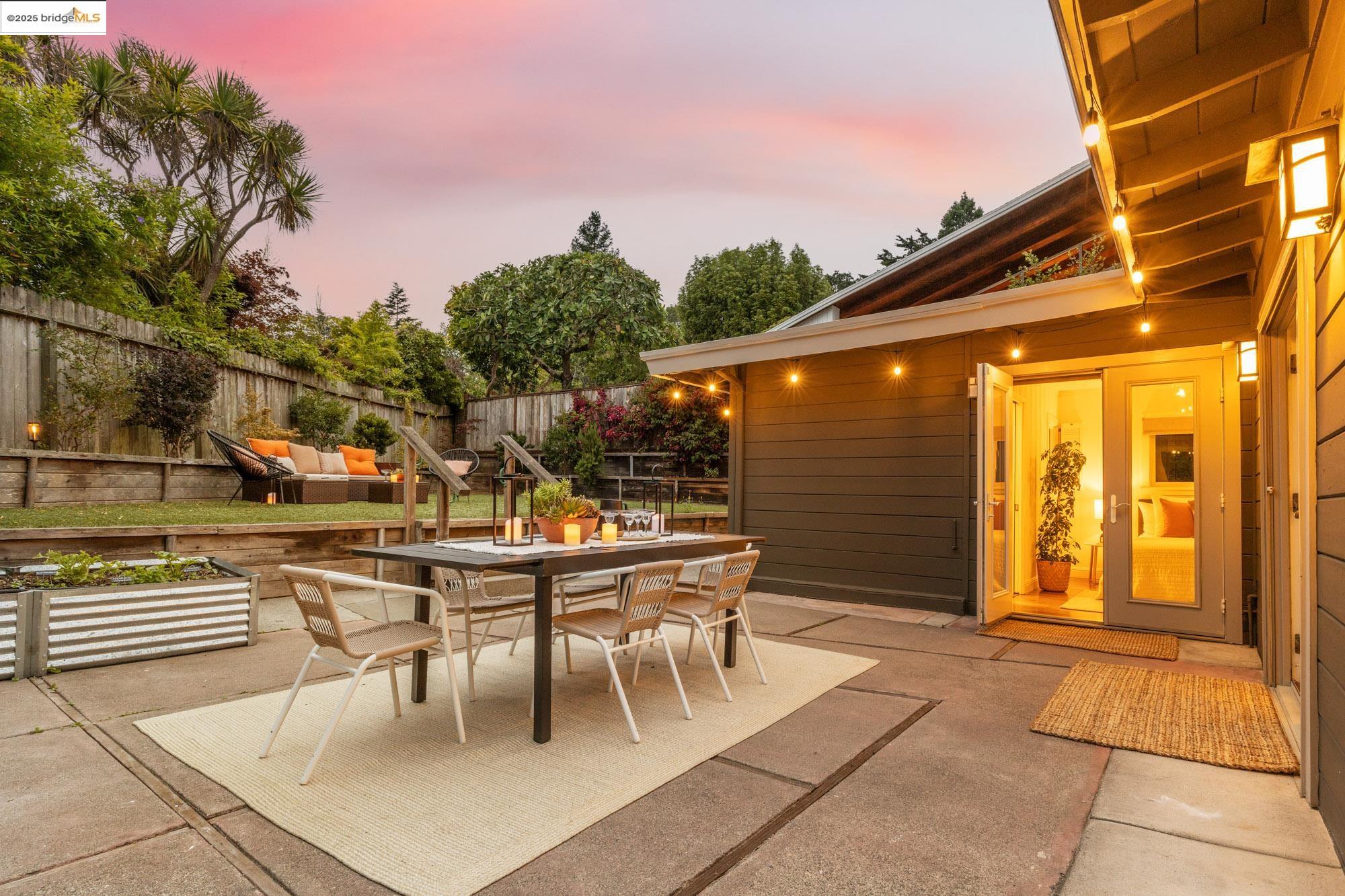 Detail Gallery Image 51 of 56 For 5671 Estates Dr, Oakland,  CA 94618 - 3 Beds | 2 Baths