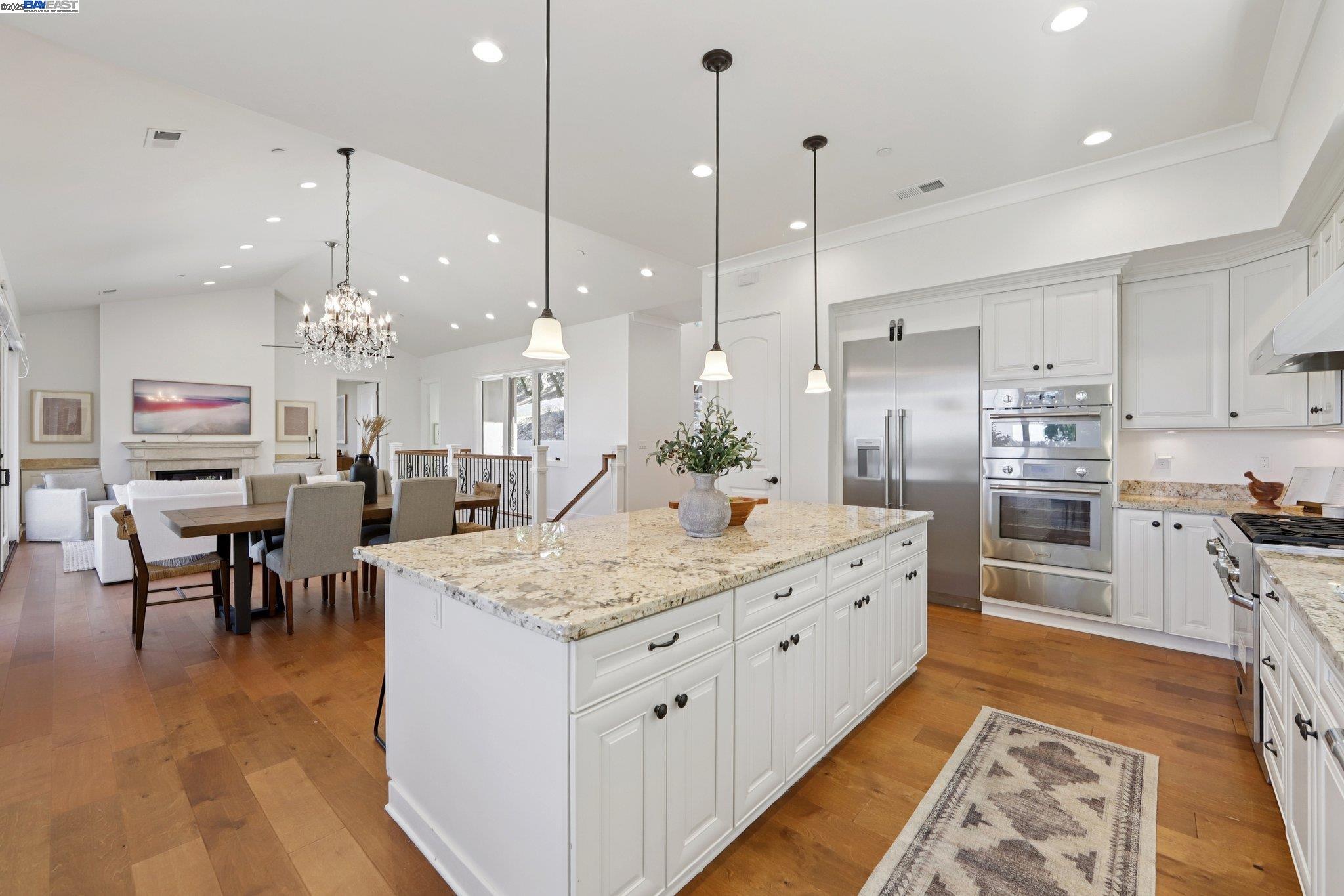 Detail Gallery Image 13 of 58 For 28 Vista Del Orinda, Orinda,  CA 94563 - 5 Beds | 5 Baths