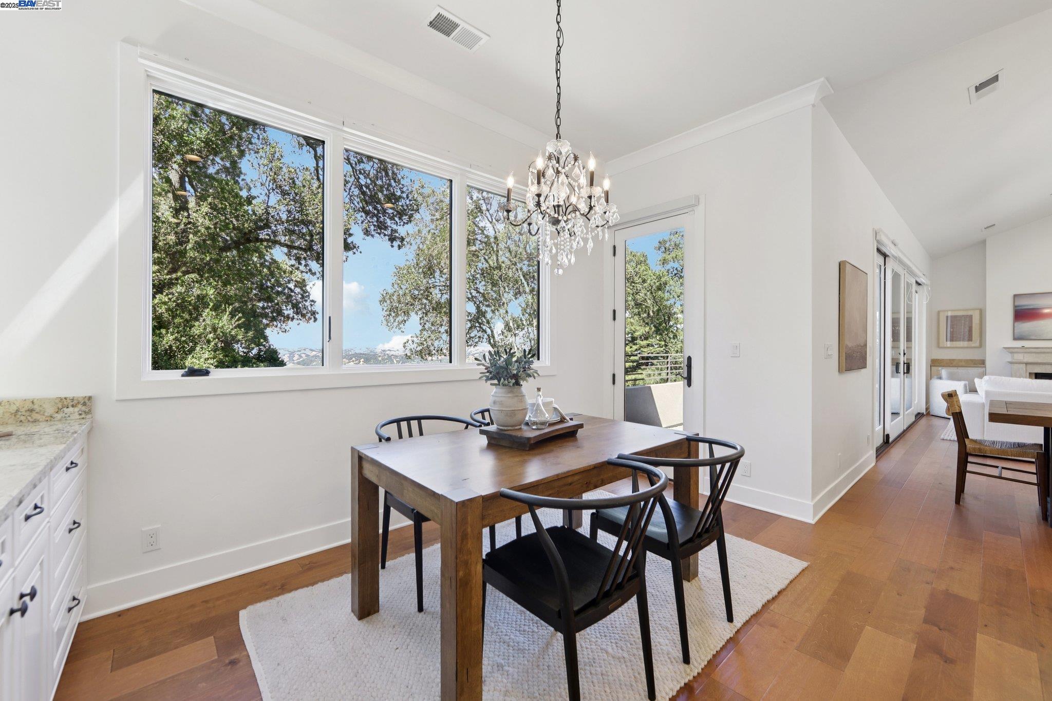 Detail Gallery Image 15 of 58 For 28 Vista Del Orinda, Orinda,  CA 94563 - 5 Beds | 5 Baths