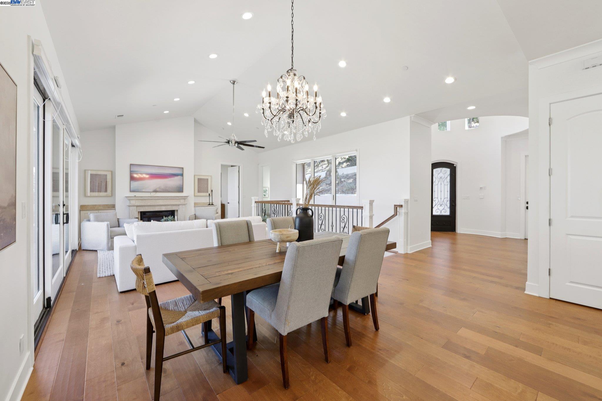 Detail Gallery Image 16 of 58 For 28 Vista Del Orinda, Orinda,  CA 94563 - 5 Beds | 5 Baths