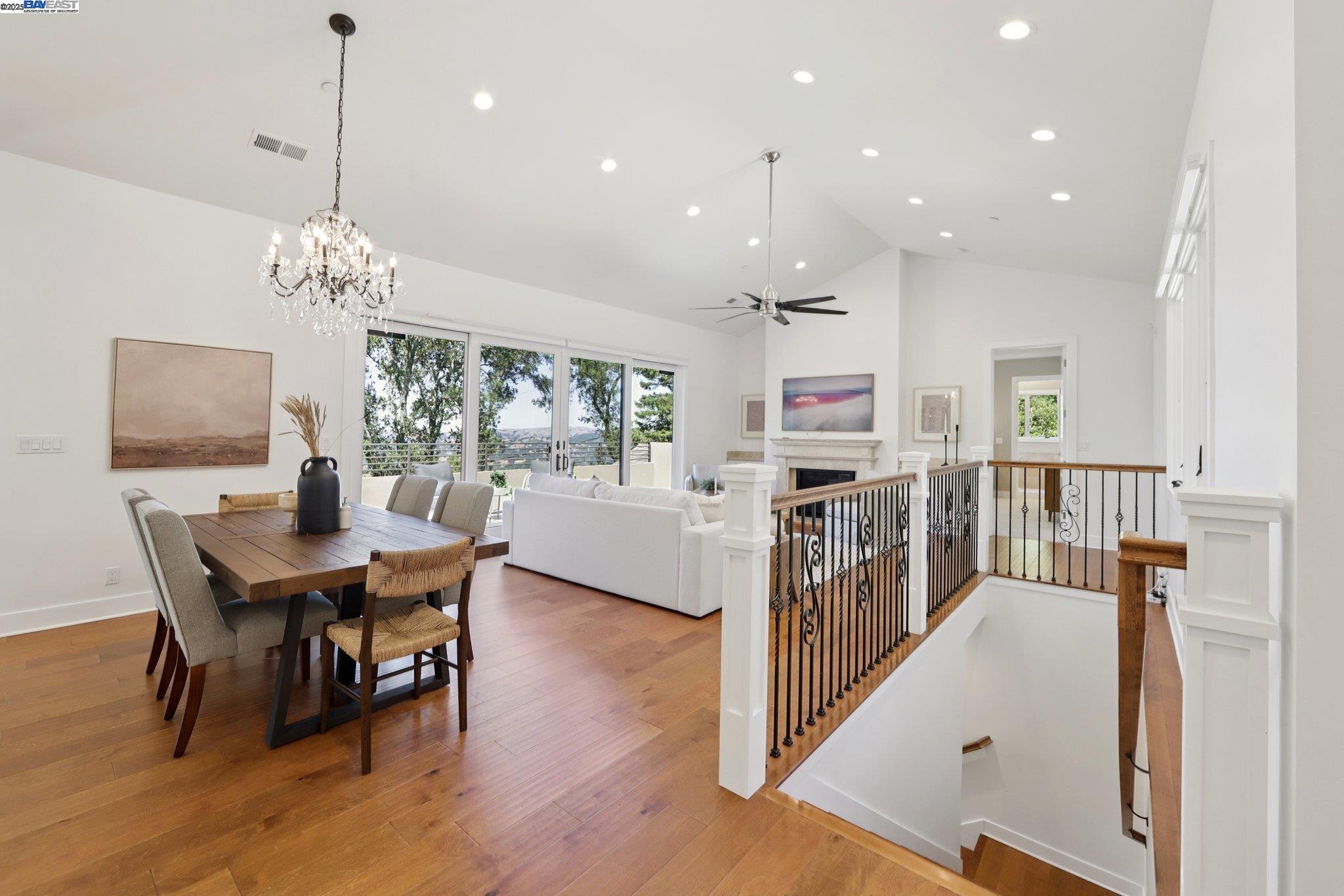 Detail Gallery Image 17 of 58 For 28 Vista Del Orinda, Orinda,  CA 94563 - 5 Beds | 5 Baths