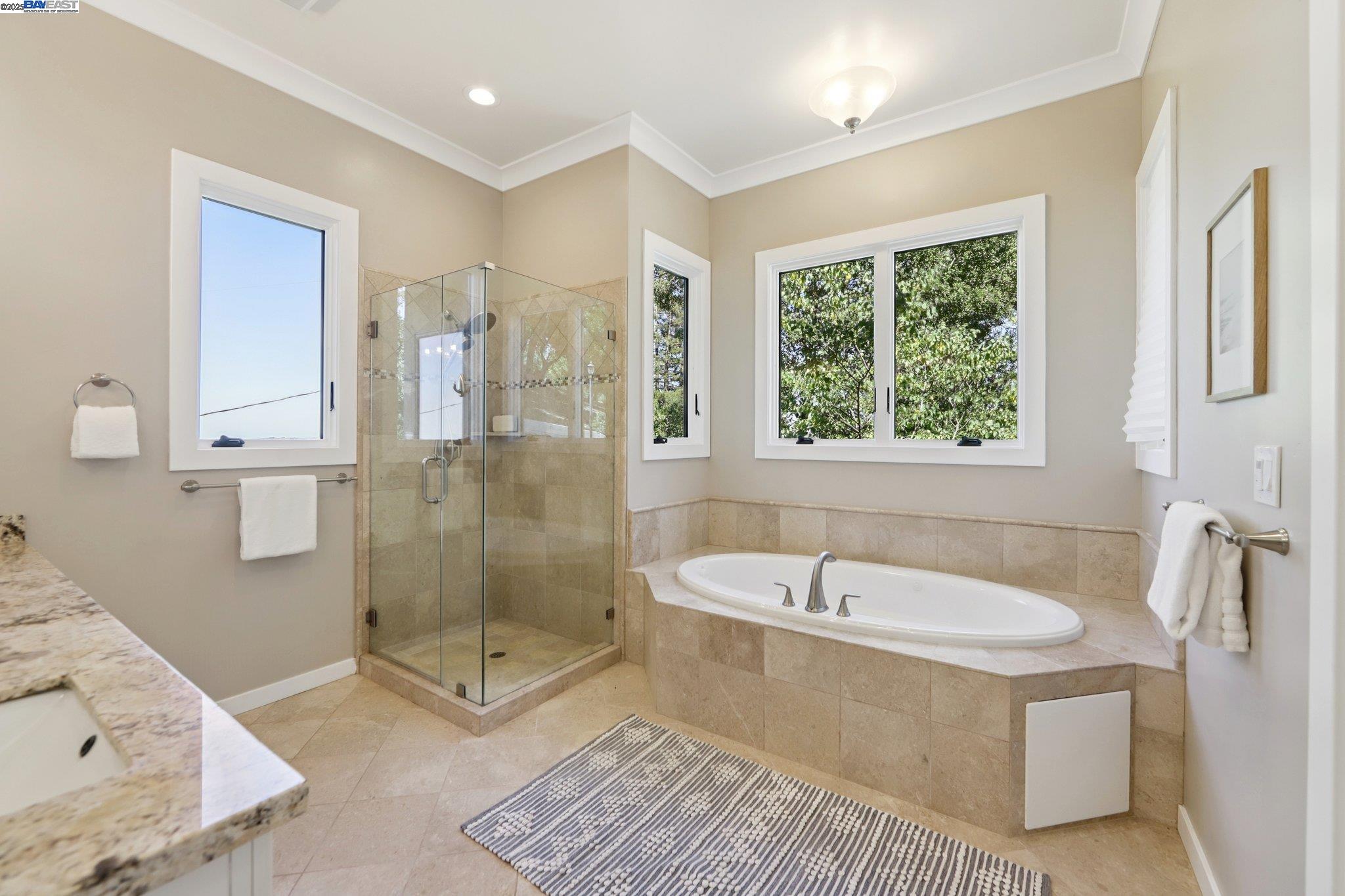 Detail Gallery Image 24 of 58 For 28 Vista Del Orinda, Orinda,  CA 94563 - 5 Beds | 5 Baths