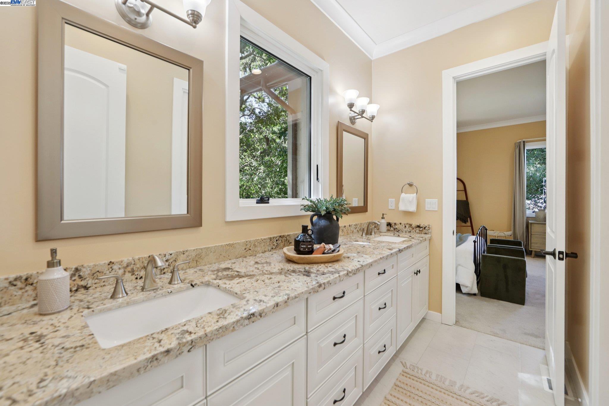 Detail Gallery Image 42 of 58 For 28 Vista Del Orinda, Orinda,  CA 94563 - 5 Beds | 5 Baths
