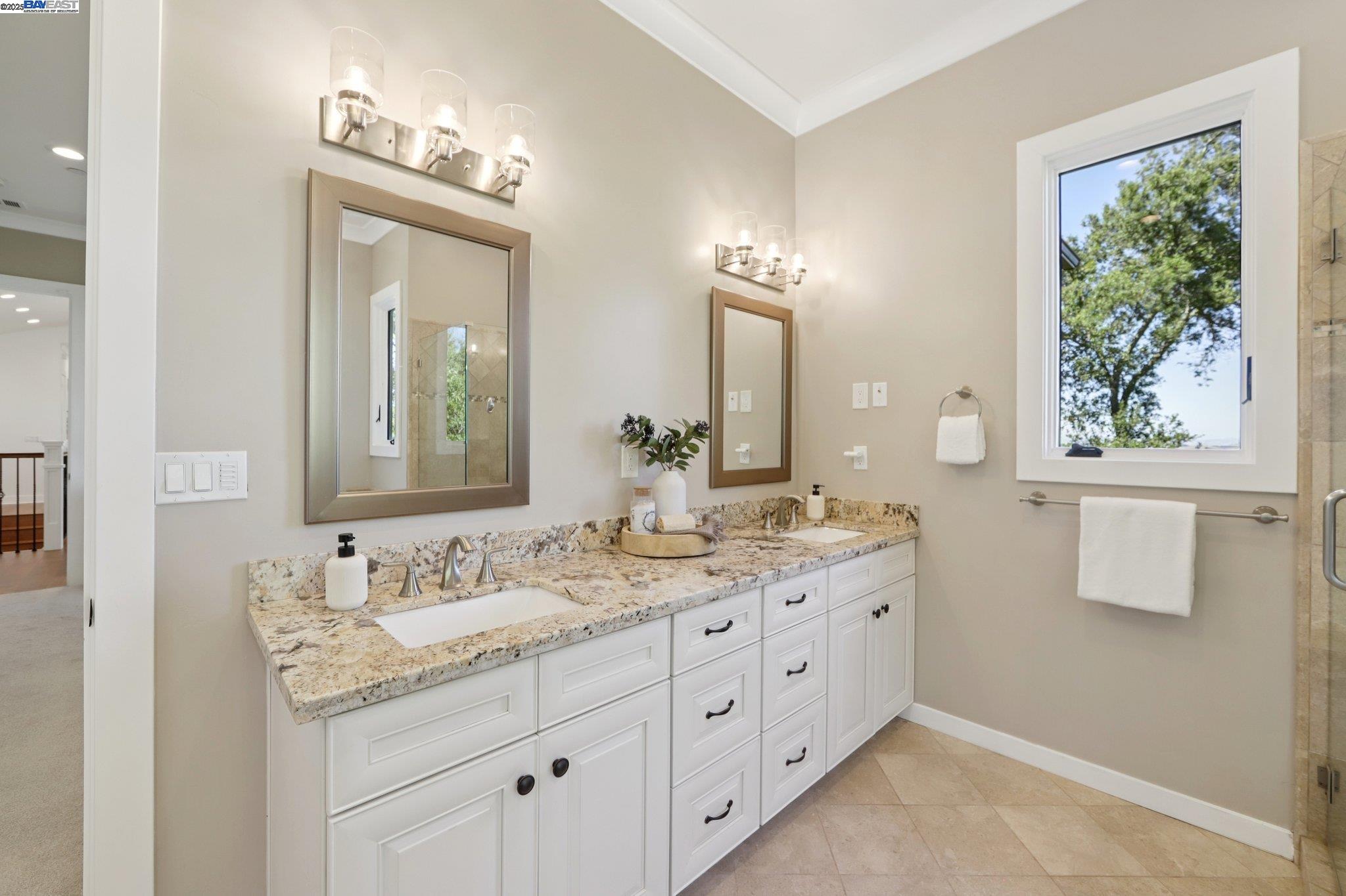 Detail Gallery Image 45 of 58 For 28 Vista Del Orinda, Orinda,  CA 94563 - 5 Beds | 5 Baths