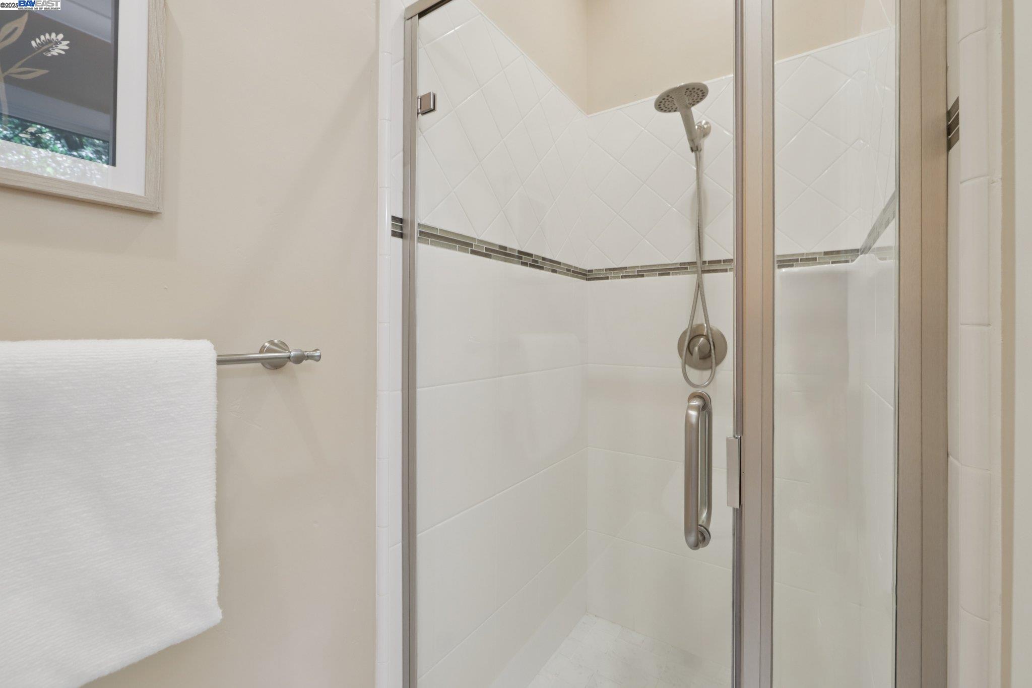 Detail Gallery Image 48 of 58 For 28 Vista Del Orinda, Orinda,  CA 94563 - 5 Beds | 5 Baths