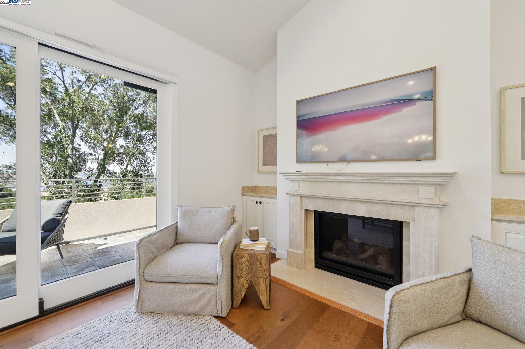 Detail Gallery Image 6 of 58 For 28 Vista Del Orinda, Orinda,  CA 94563 - 5 Beds | 5 Baths